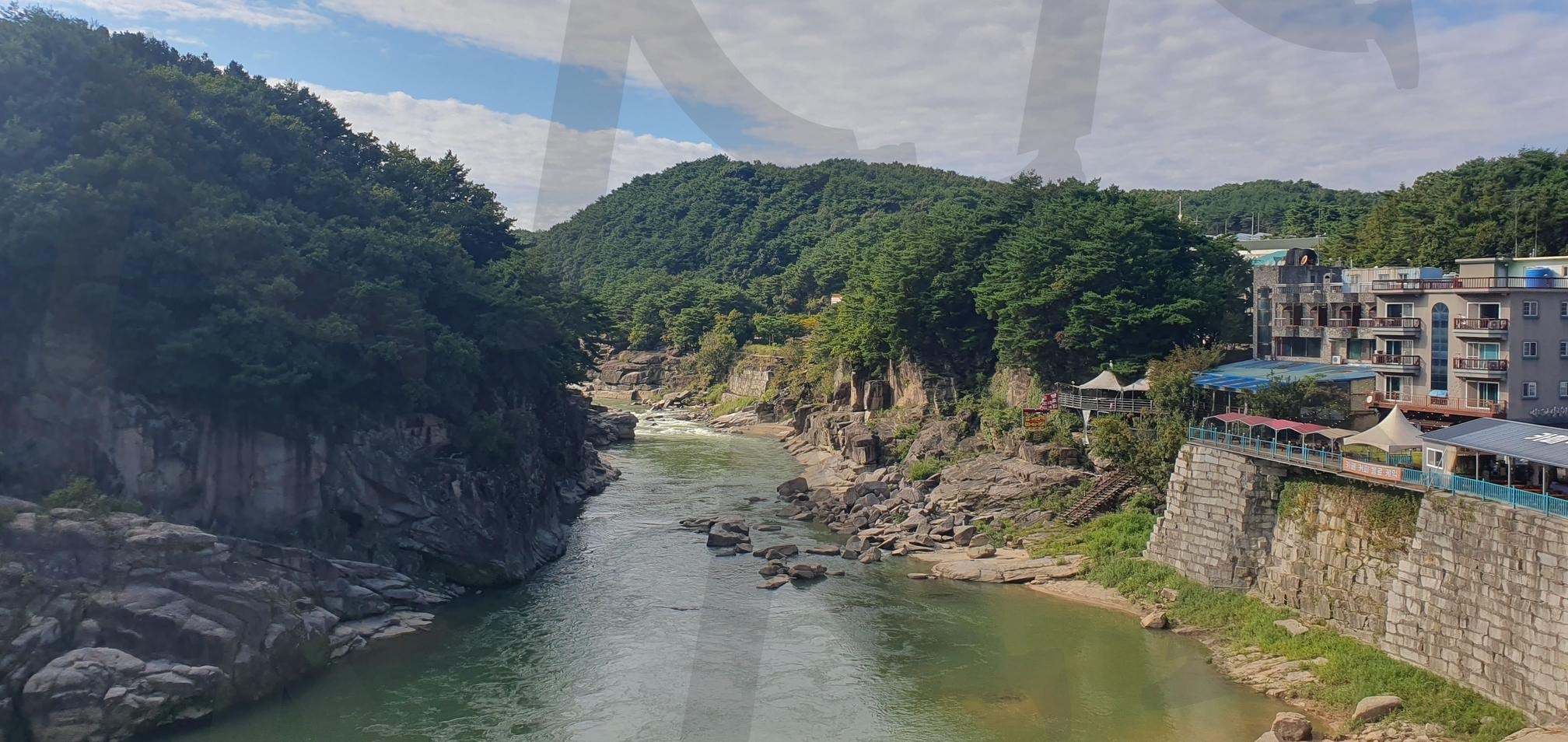 철원 주상절리길 | 철원, 주상절리길, 가을에가볼만한곳, 최고의절경, 강원도경치, 강원도, 한탄강, 철원주상절리길잔도, 잔도, 단풍명소 | 스탠바이 STANDBUY 디지털 콘텐츠