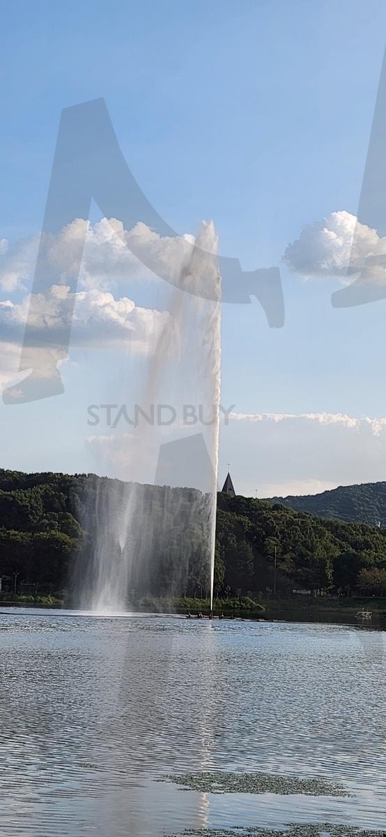 공원 저수지 분수장면 | 율동공원, 분수, 분당, 저수지, 성남 | 스탠바이 STANDBUY 디지털 콘텐츠