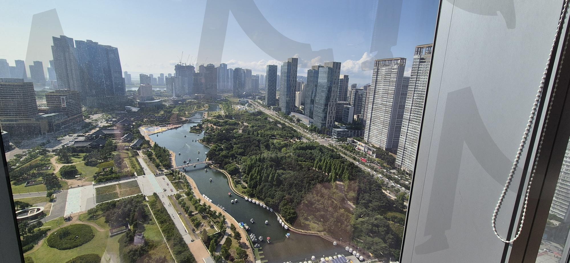 인천에서 찍은 송도 | 인천, 인천송도, 주식 모임, 멋진 건물, 적은행복 | 스탠바이 STANDBUY 디지털 콘텐츠