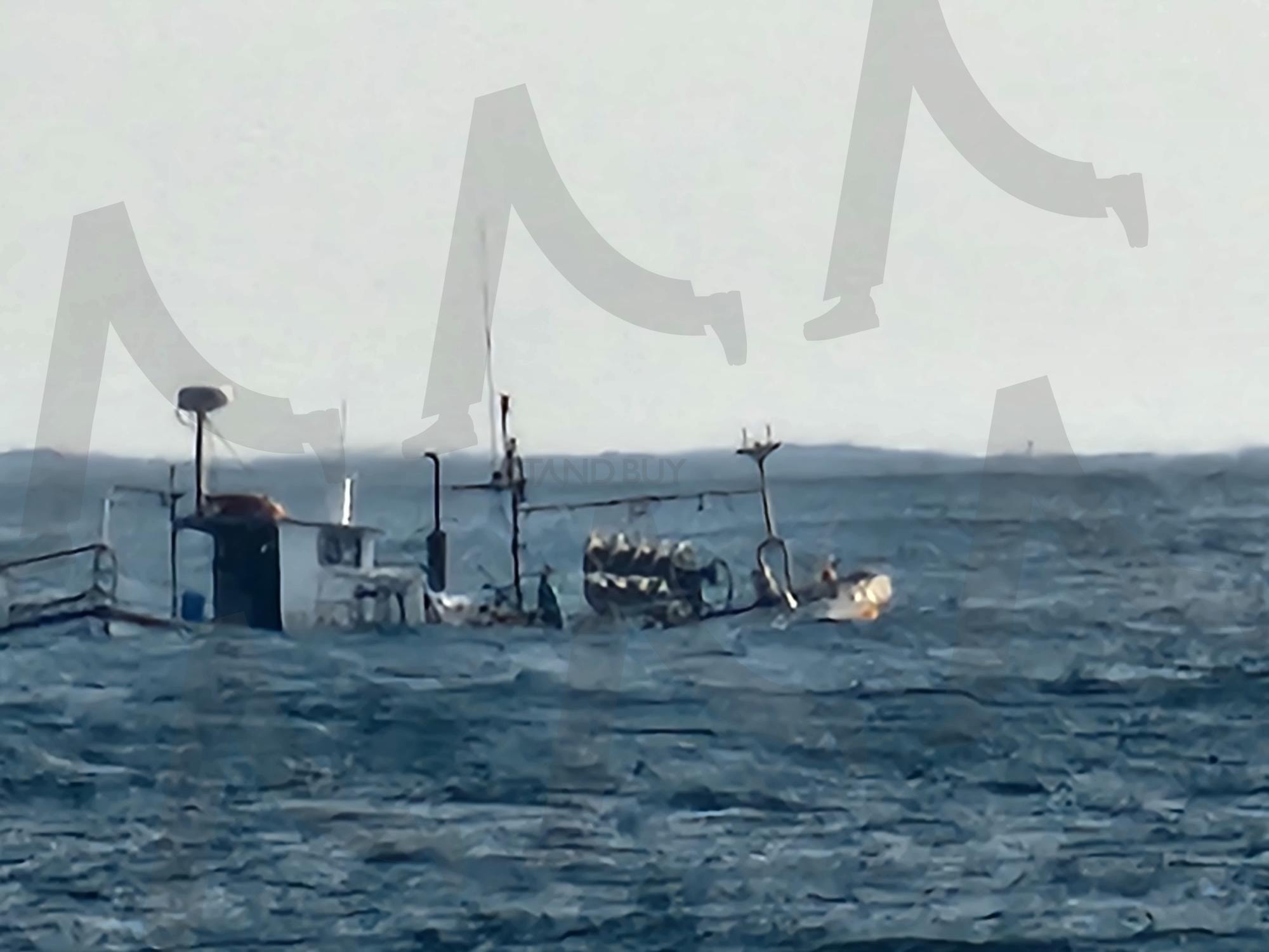 두눈을 의심하게 하네 | 양양, 파도, 아래에있는배, 신기한, 착시현상, 보는것이 다가 아니다, 바다 | 스탠바이 STANDBUY 디지털 콘텐츠