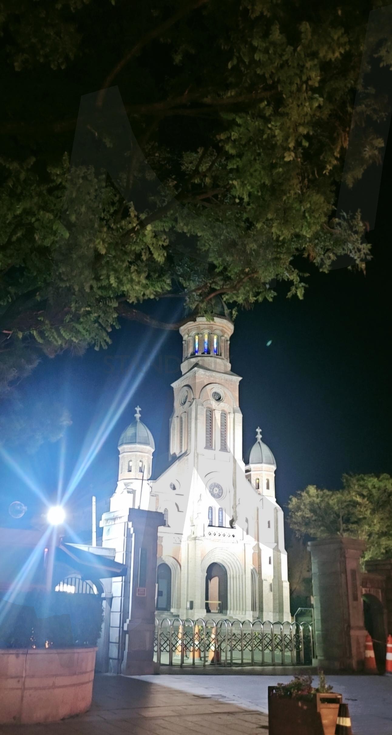 전주시 전동성당 야경 | 한옥마을성지, 전주오면여기로, 포토스팟, 전동성당, 전주관광지 | 스탠바이 STANDBUY 디지털 콘텐츠