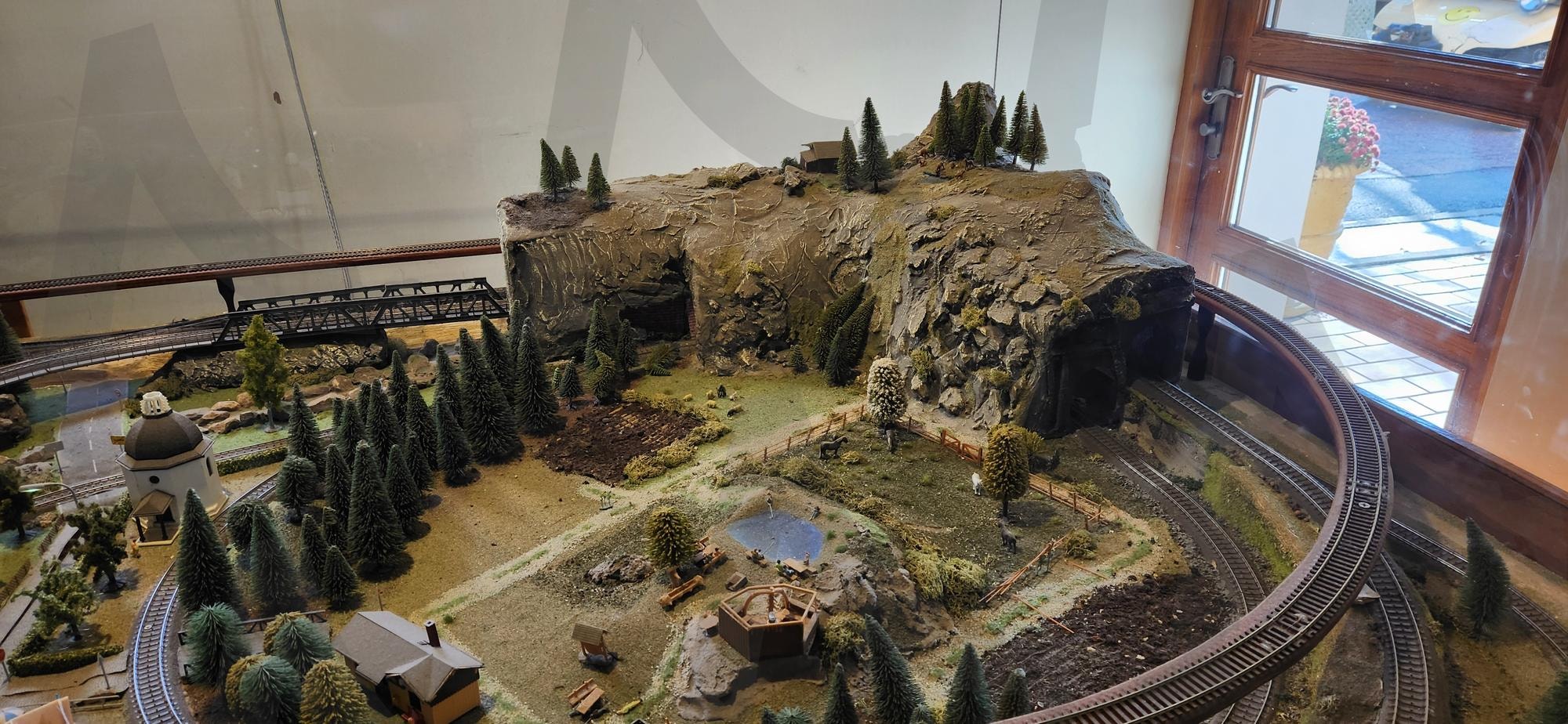 쁘띠 프랑스 홍봐관 내부 조형물 | 쁘띠, 프랑스, 홍보관, 조형물, 가평 | 스탠바이 STANDBUY 디지털 콘텐츠