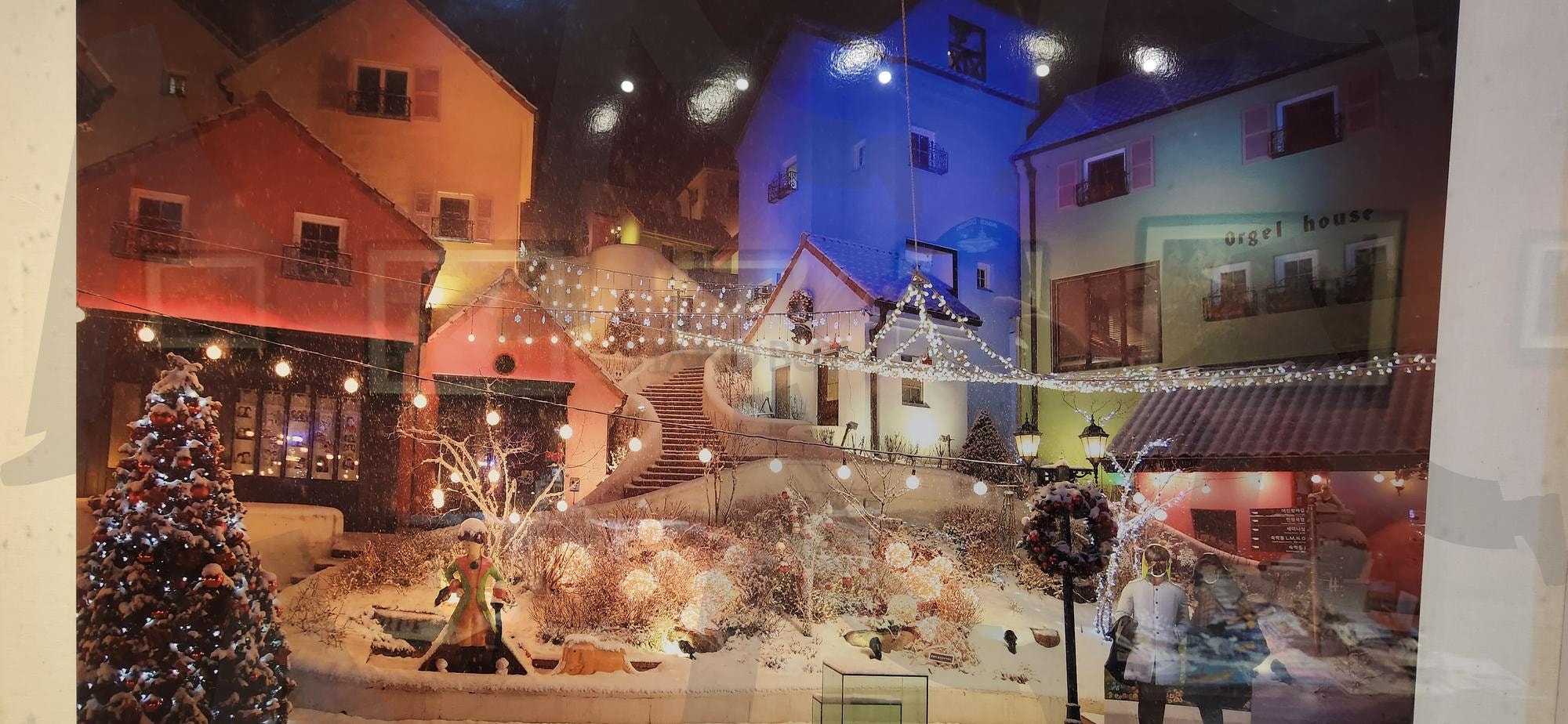 브띠 프랑스 홍보관 내부 조형물 | 쁘띠, 프랑스, 홍보관, 조형물, 가평 | 스탠바이 STANDBUY 디지털 콘텐츠