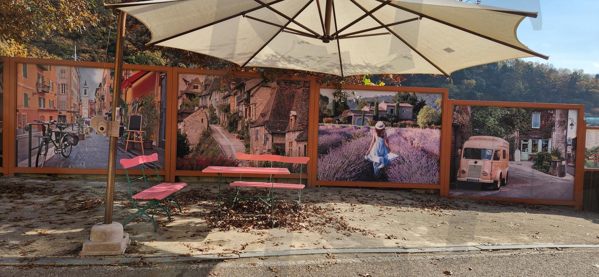 쁘띠 프랑스 주변 도로 전경 | 쁘띠, 프랑스, 촬영지, 벽화, 가평 | 스탠바이 STANDBUY 디지털 콘텐츠