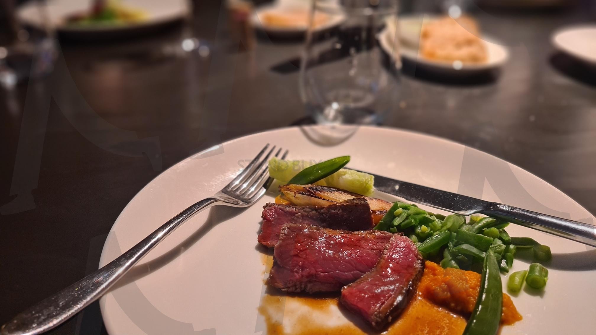 레스토랑 코스요리 | 네덜란드, 레스토랑, 고급스러운, 셰프, 요리, 유럽, 소고기, 해산물, 프랑스요리 | 스탠바이 STANDBUY 디지털 콘텐츠