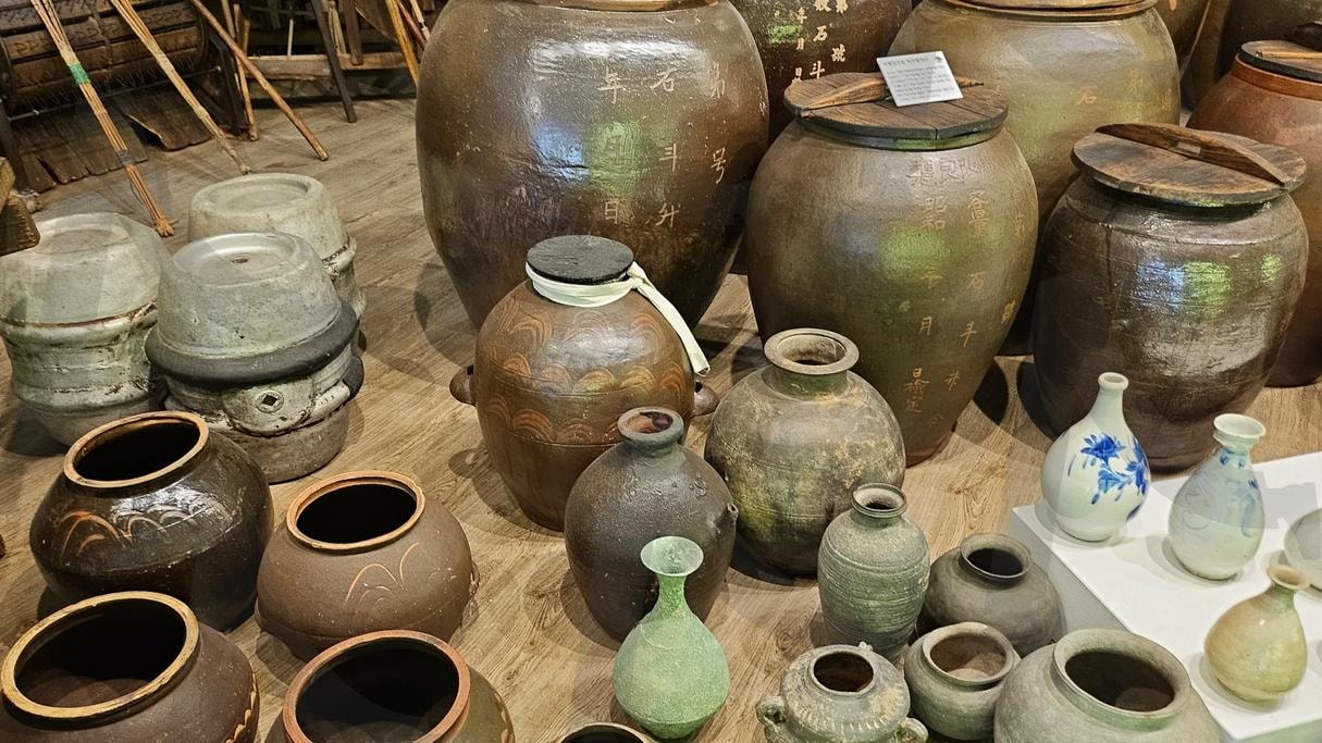 술테마박물관의 술항아리 | 술보관함, 술에대한모든것, 술항아리, 발효과정, 와인, 양주, 막걸리, 제조과정 | 스탠바이 STANDBUY 디지털 콘텐츠