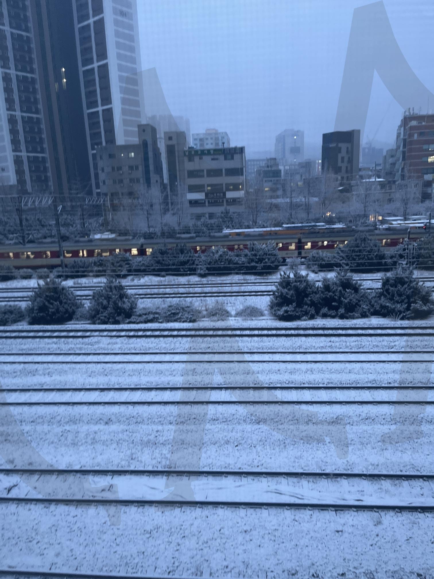 눈위철길 | 눈, 겨울, 철길, 지하철, 역, 풍경, 흰눈 | 스탠바이 STANDBUY 디지털 콘텐츠