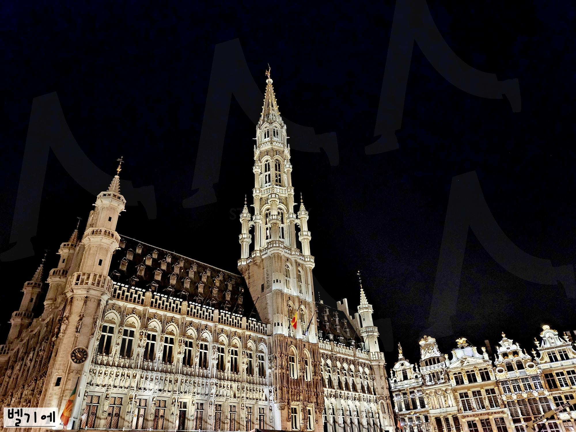 벨기에 수도 브뤼셀의 명소! 그랑플라스의 밤. | 유럽, 벨기에, 수도, 브뤼셀, 유네스코, 세계유산, 세계에서, 가장, 아름다운, 광장, 오줌싸개동상, 명소, 시청 | 스탠바이 STANDBUY 디지털 콘텐츠