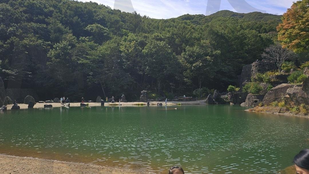 하동 삼성궁 | 삼성궁, 하동, 신비로운지리산하동궁, 하동여행, 국내꼭가봐야할여행지, 신비하고오묘한, 단풍명소, CNN, 강력추천, 배달성전, 제사터, 호수, 돌탑 | 스탠바이 STANDBUY 디지털 콘텐츠