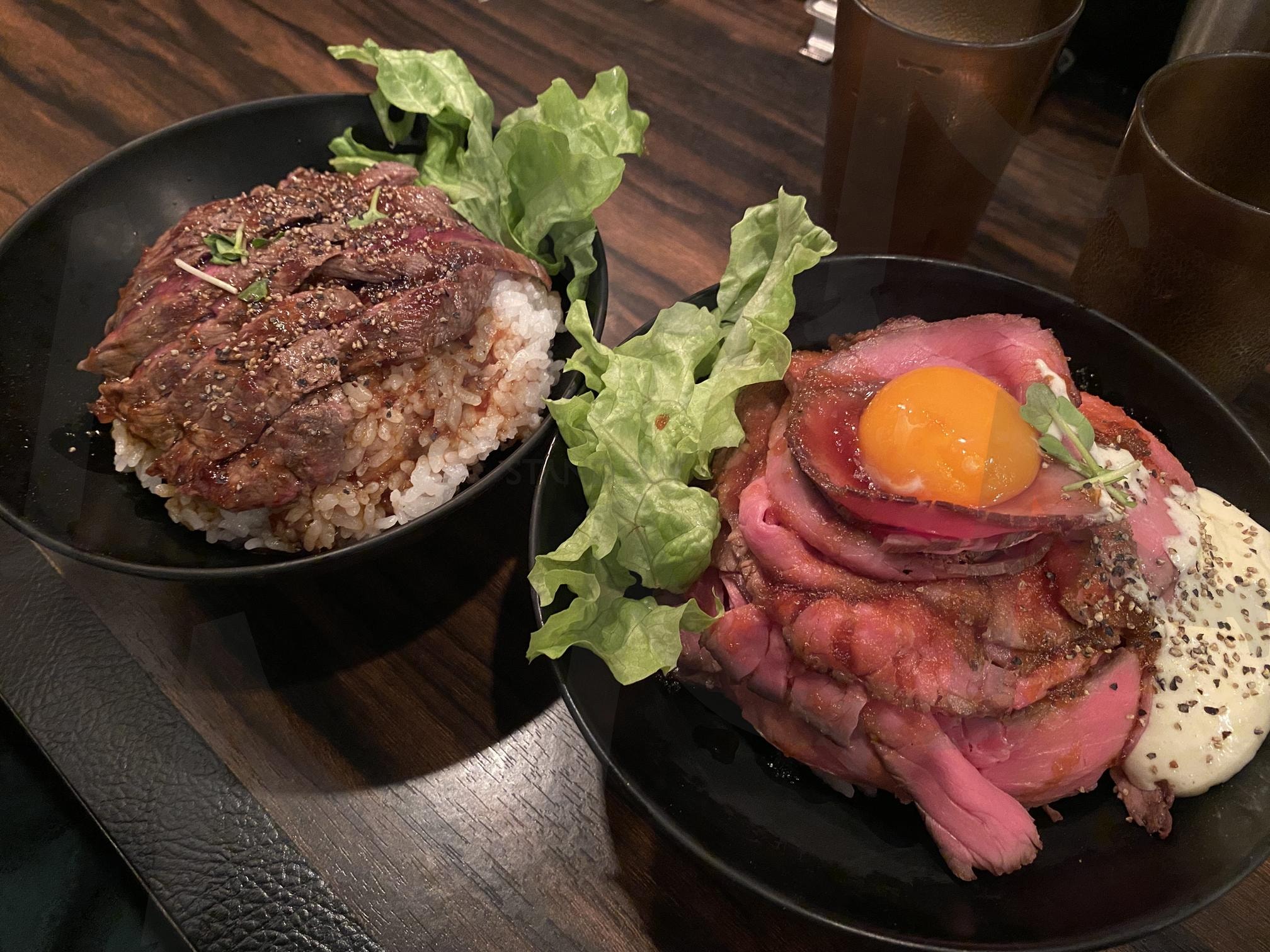 스테이크 덮밥 | 오사카, 여행, 일본, 맛집, 음식 | 스탠바이 STANDBUY 디지털 콘텐츠