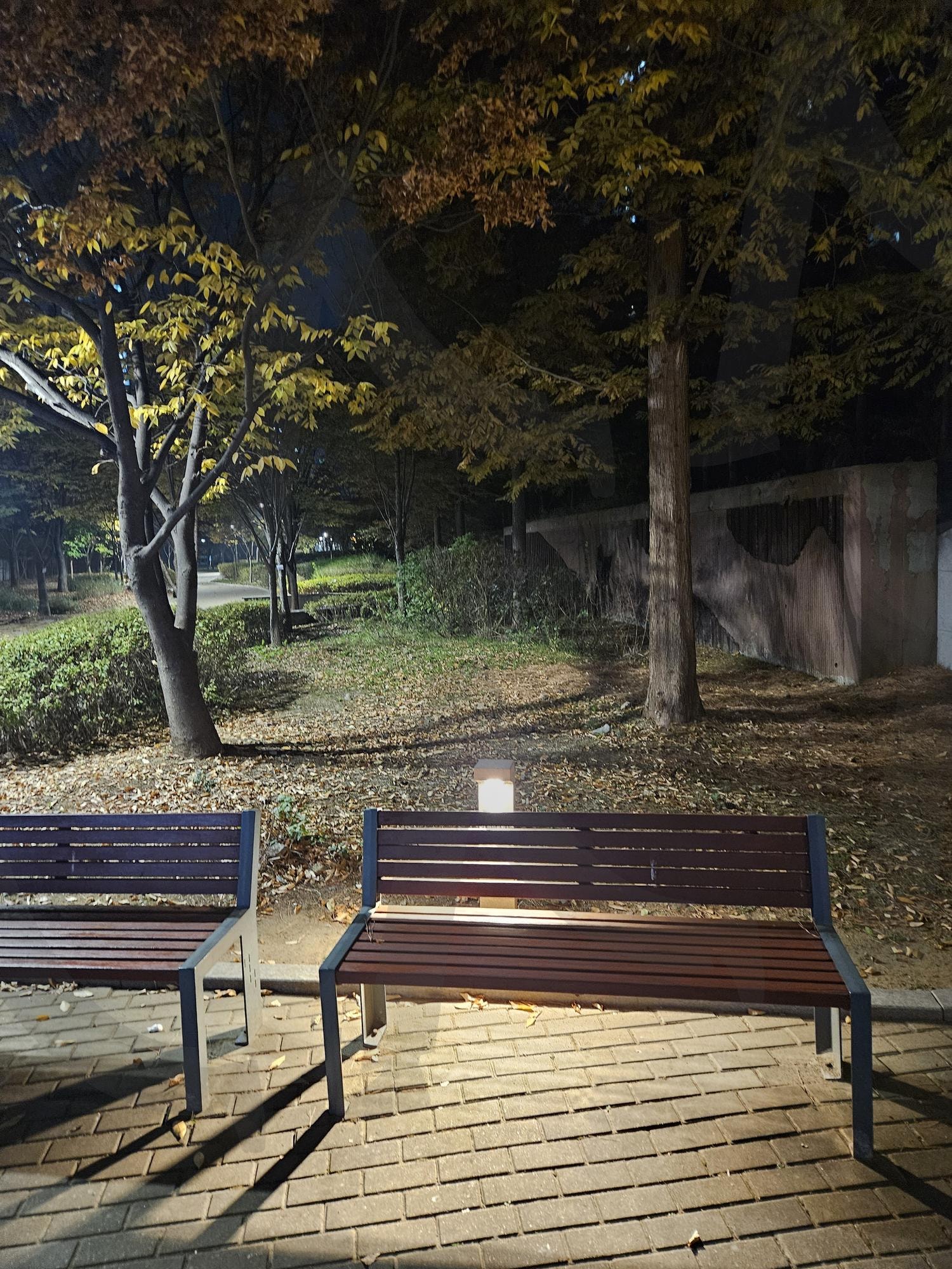 두개의 의자 | 인천논현동, 아파트, 조명, 불빛, 의자, 봇대형 | 스탠바이 STANDBUY 디지털 콘텐츠