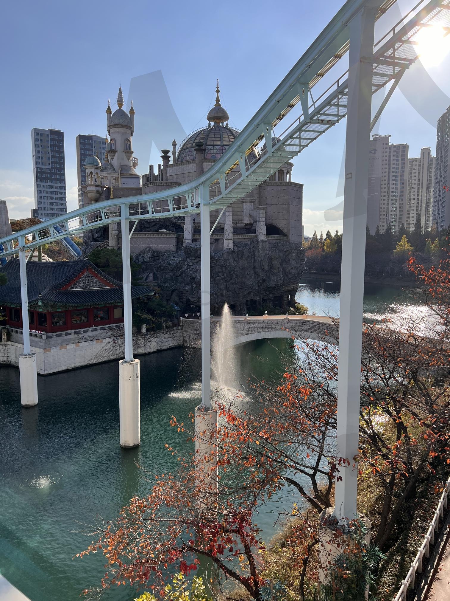 Lotte World 롯데월드 | sightseeing in Seoul, lotte world, 롯데월드, 서울나들이, 놀이공원 | 스탠바이 STANDBUY 디지털 콘텐츠