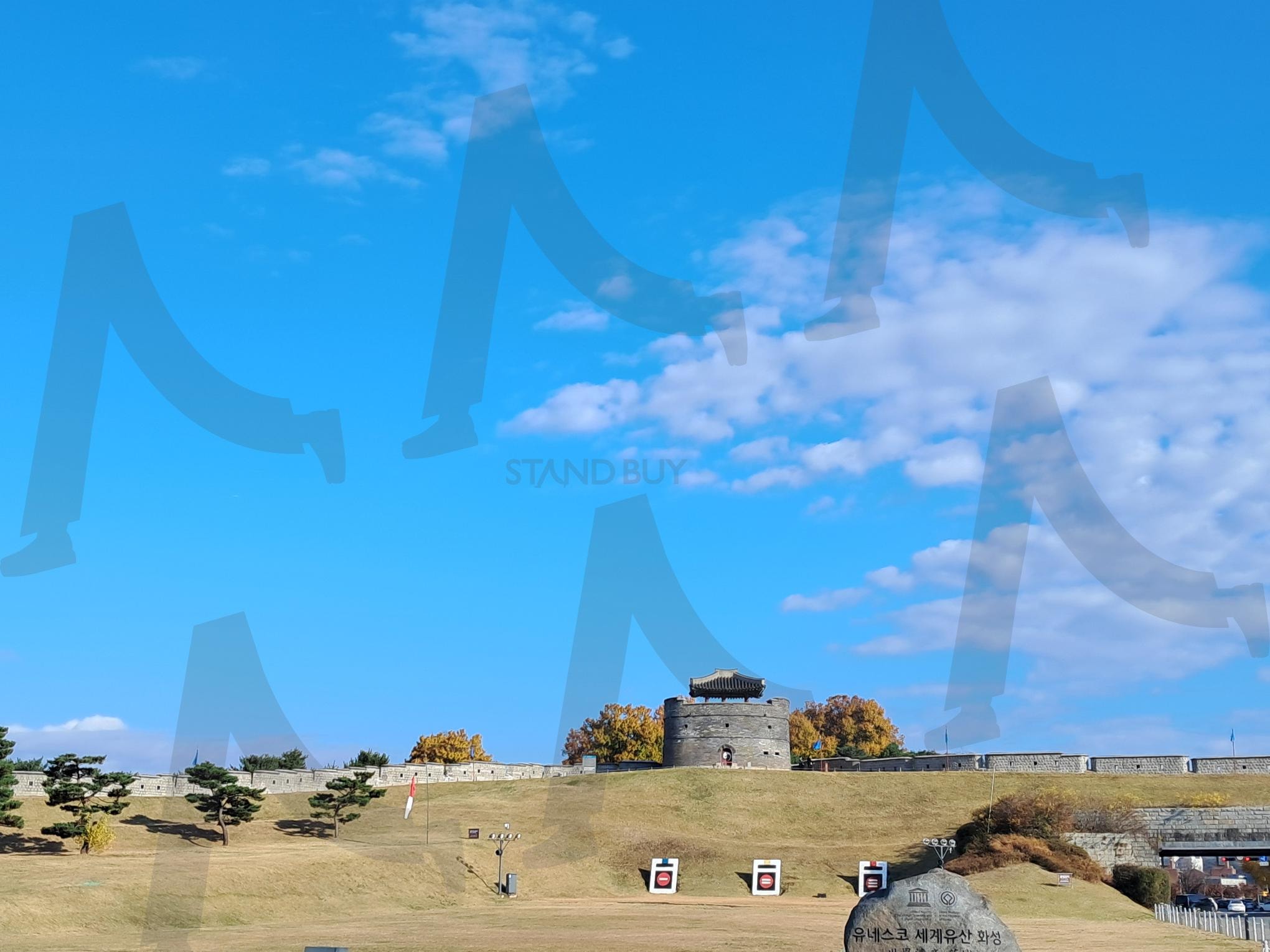 수원화성하늘 | 수원화성, 화성하늘, 하늘배경, 하늘, 맑은하늘, 화성날씨 | 스탠바이 STANDBUY 디지털 콘텐츠