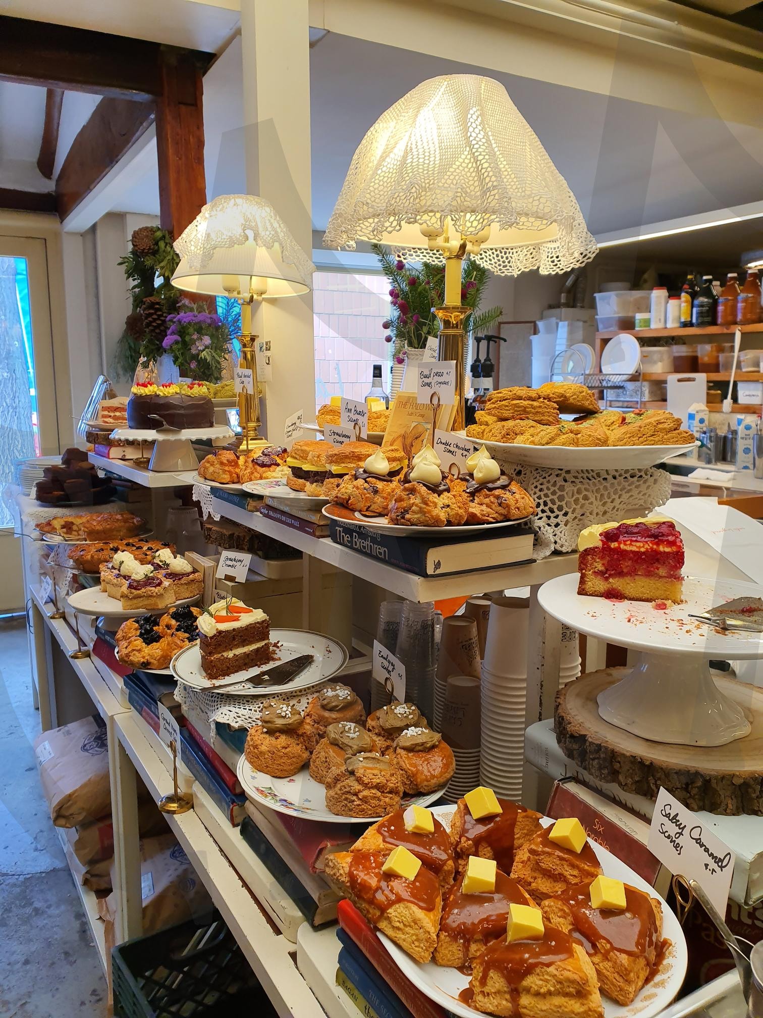 안국역 북촌 카페 레이어드 | 안국역, 북촌카페, 레이어드, 스콘, 케이크, 브라우니 | 스탠바이 STANDBUY 디지털 콘텐츠