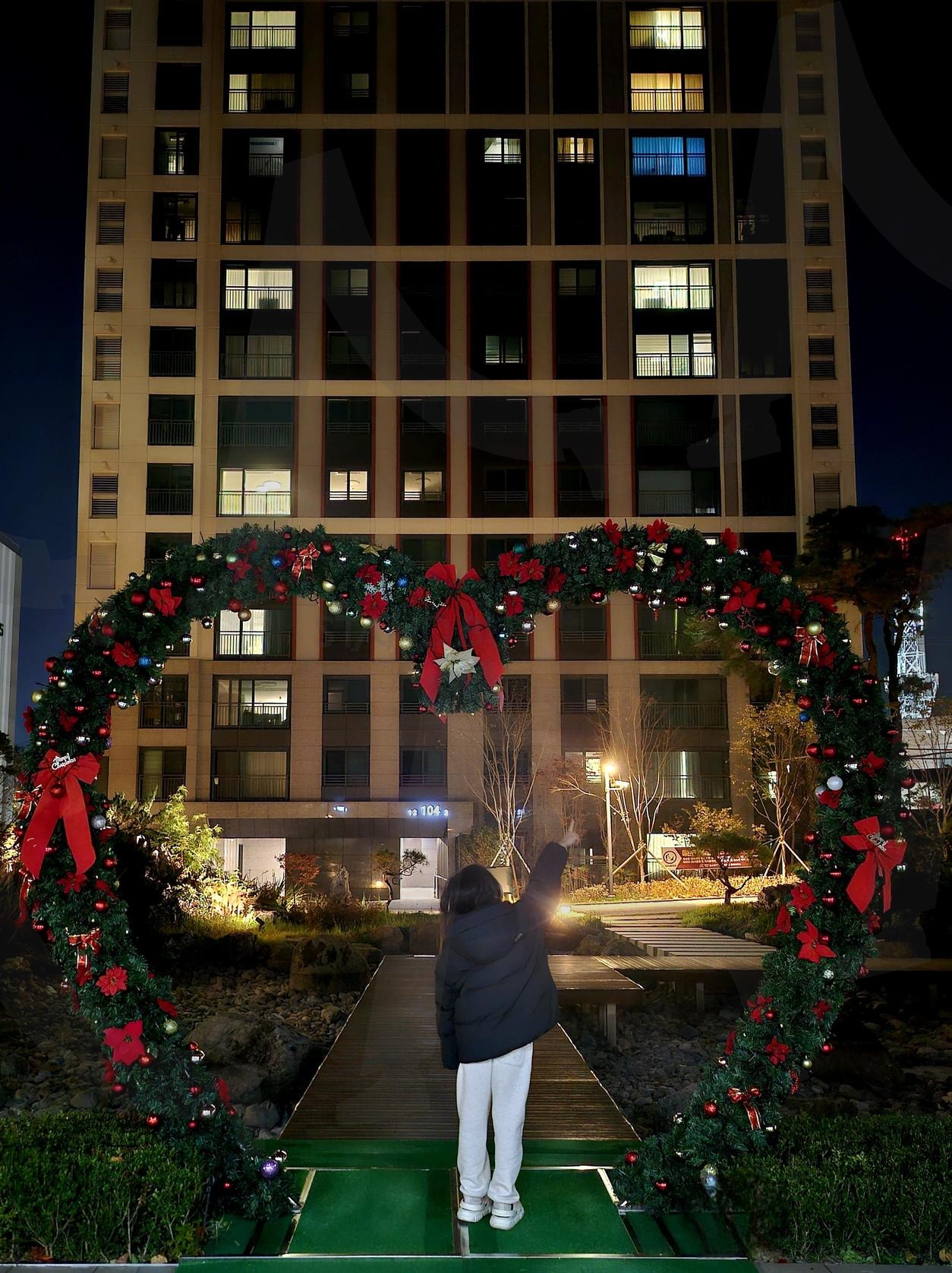전주 완산구 아파트의 야경 | 크리스마스, 분위기, 들뜸, 한겨울같은 날씨, 아파트 내부 | 스탠바이 STANDBUY 디지털 콘텐츠