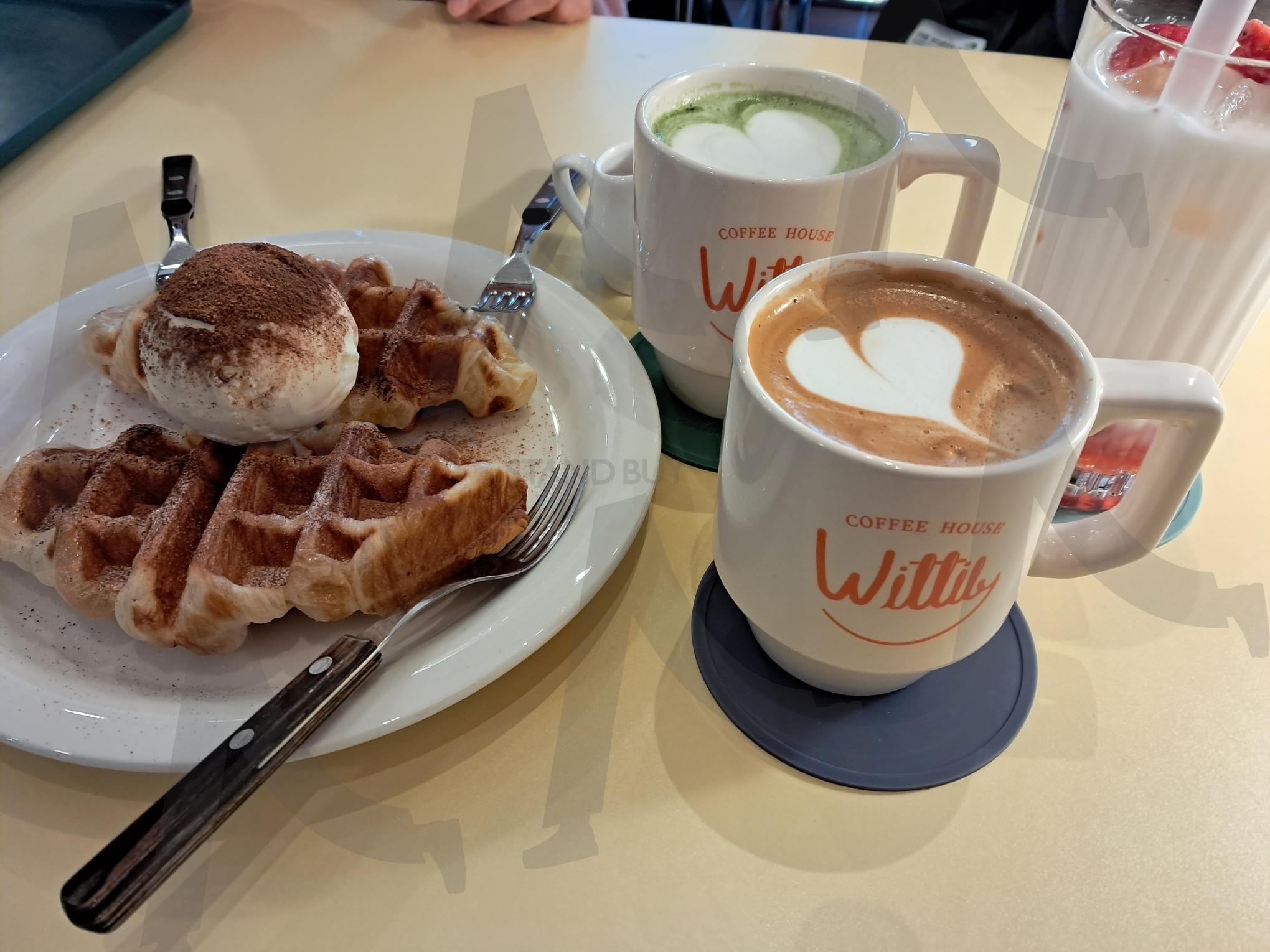 커피 한 잔의 여유 | 커피, 와플, 디저트, 음료, 카페, 디저트카페, 커피한잔의여유, 스무디, 라떼아트 | 스탠바이 STANDBUY 디지털 콘텐츠