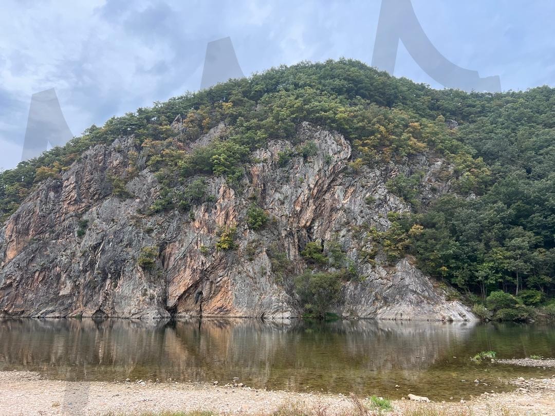 전북 부안군 적벽강 | 캠핑, 절벽, 금강, 산, 자연, 경관 | 스탠바이 STANDBUY 디지털 콘텐츠