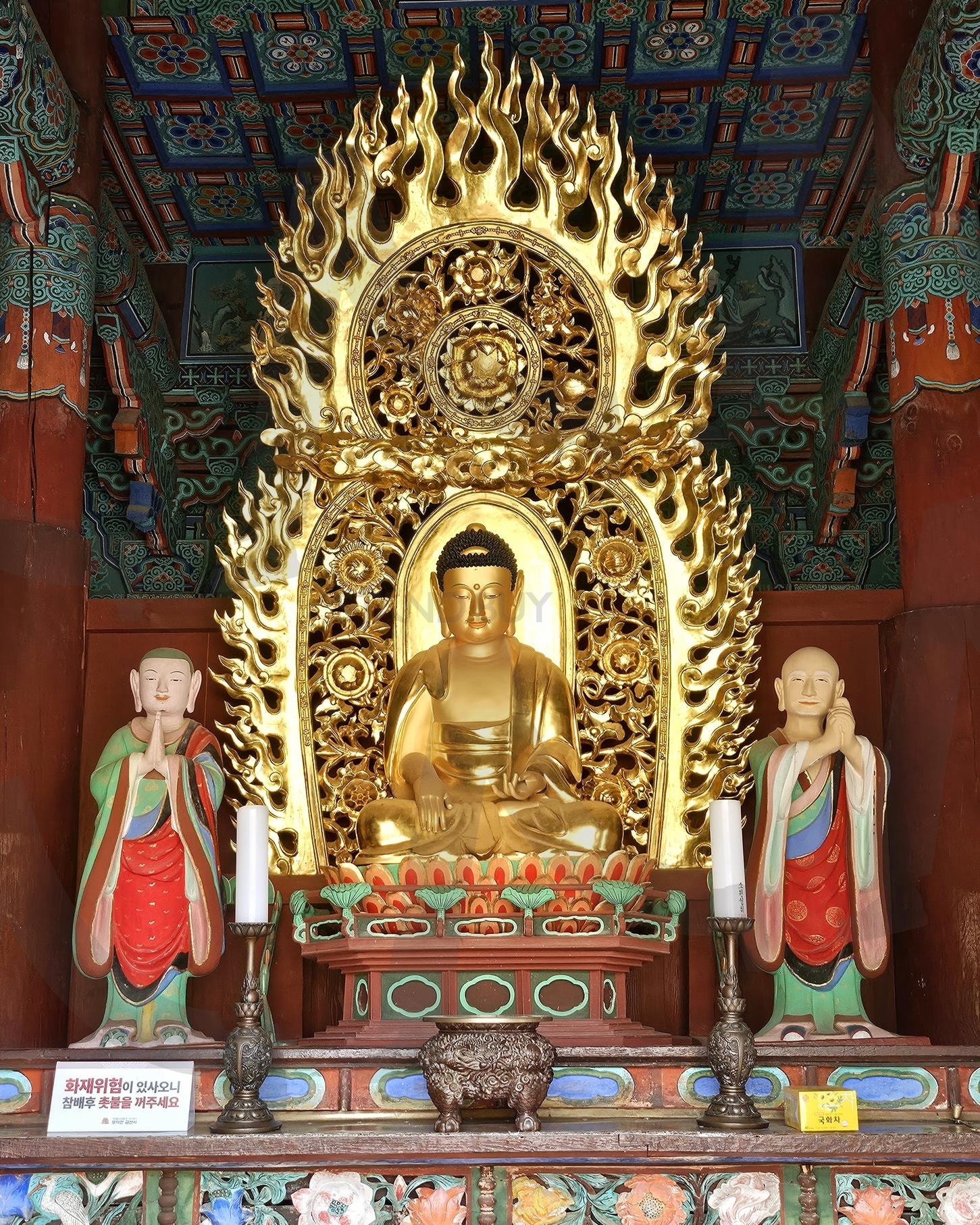 전북 금산사 | 금산사, 부처님, 경건, 초겨울, 참배, 스님 | 스탠바이 STANDBUY 디지털 콘텐츠