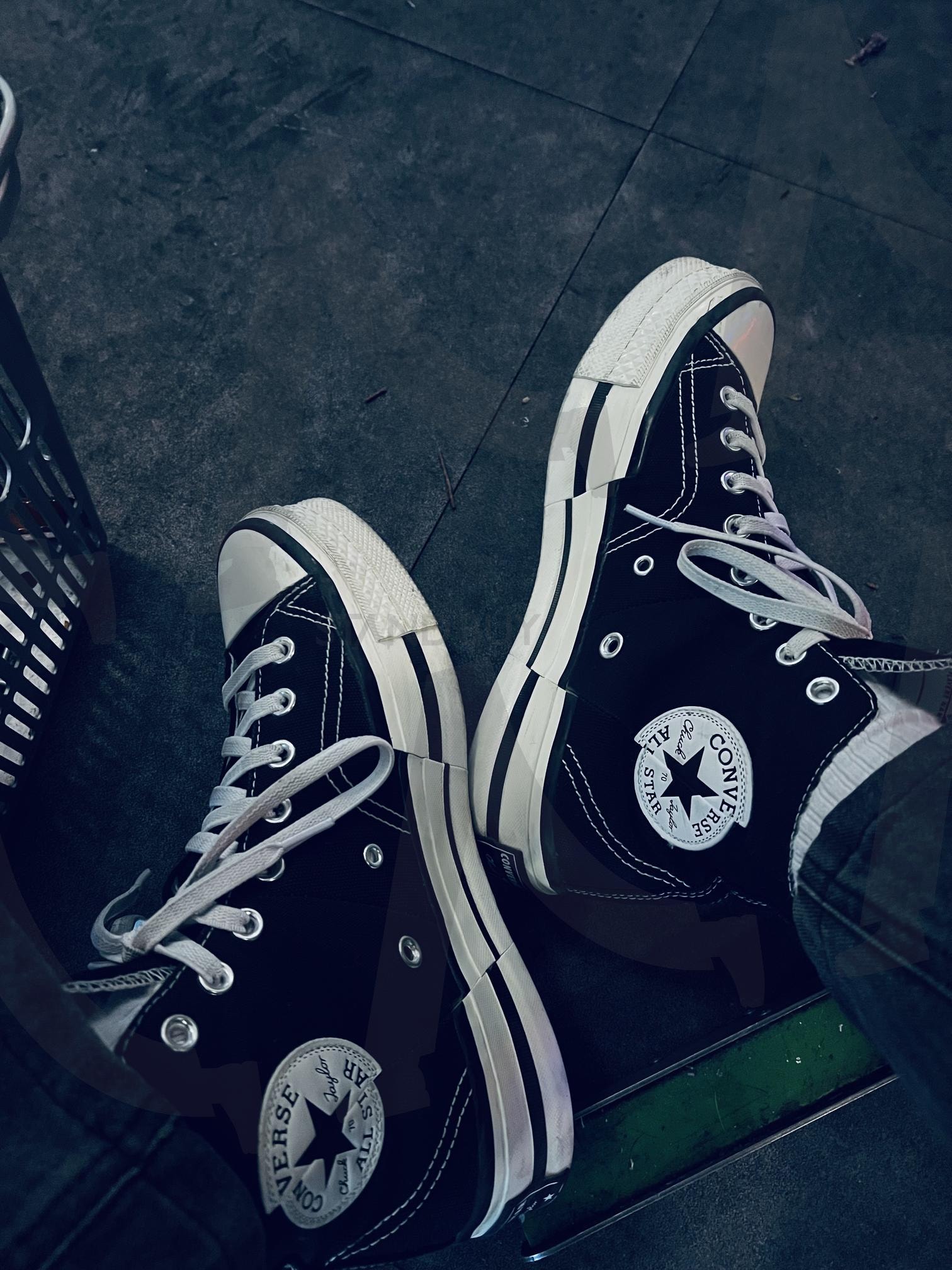 Converse is always right | 스트릿, 무드, 컨버스, 신발, 포토 | 스탠바이 STANDBUY 디지털 콘텐츠