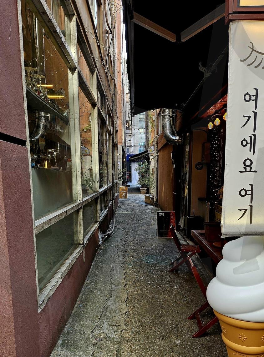 전포 공구길 카페거리 골목길 | 부산, 전포, 전포공구길, 카페, 카페거리, 풍경, 배경, 골목길 | 스탠바이 STANDBUY 디지털 콘텐츠