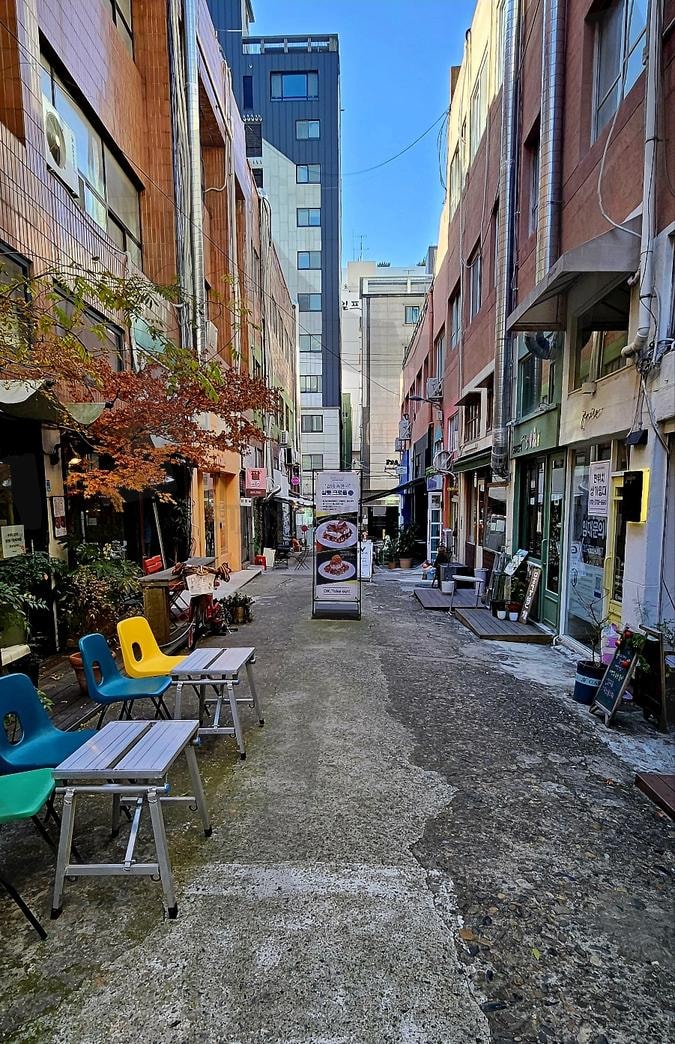 전포 공구길 카페거리 | 부산, 전포, 전포공구길, 카페, 카페거리, 배경, 풍경 | 스탠바이 STANDBUY 디지털 콘텐츠