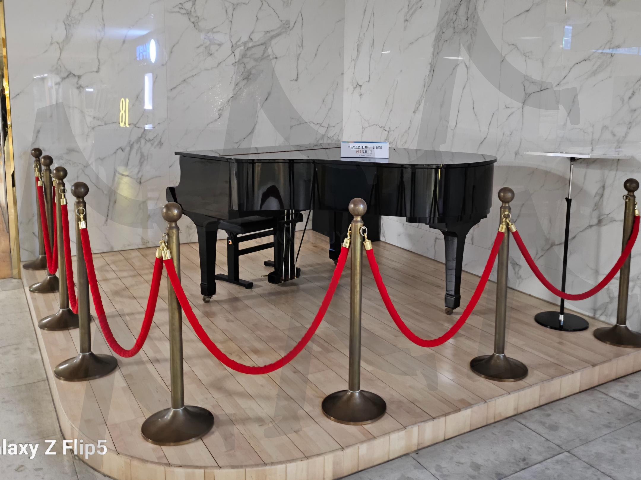 예수병원 입구 피아노 | 피아노, 연주, 예수병원, 연주자주자주해주세요, 하나님 | 스탠바이 STANDBUY 디지털 콘텐츠