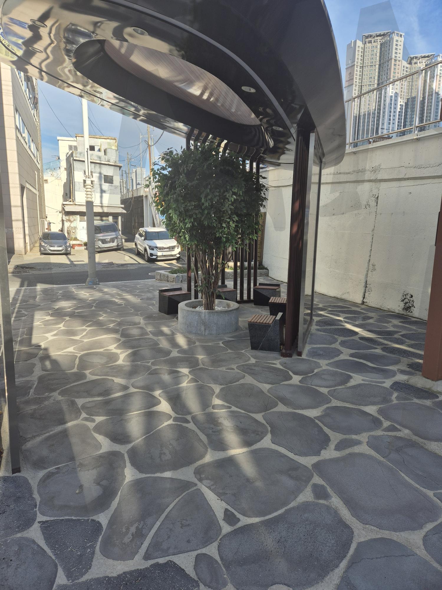 쉼터 | 쉼터, 좌천역, 범일동, 지하철역, 부산지하철, 지하철좌천역 2번출구 | 스탠바이 STANDBUY 디지털 콘텐츠