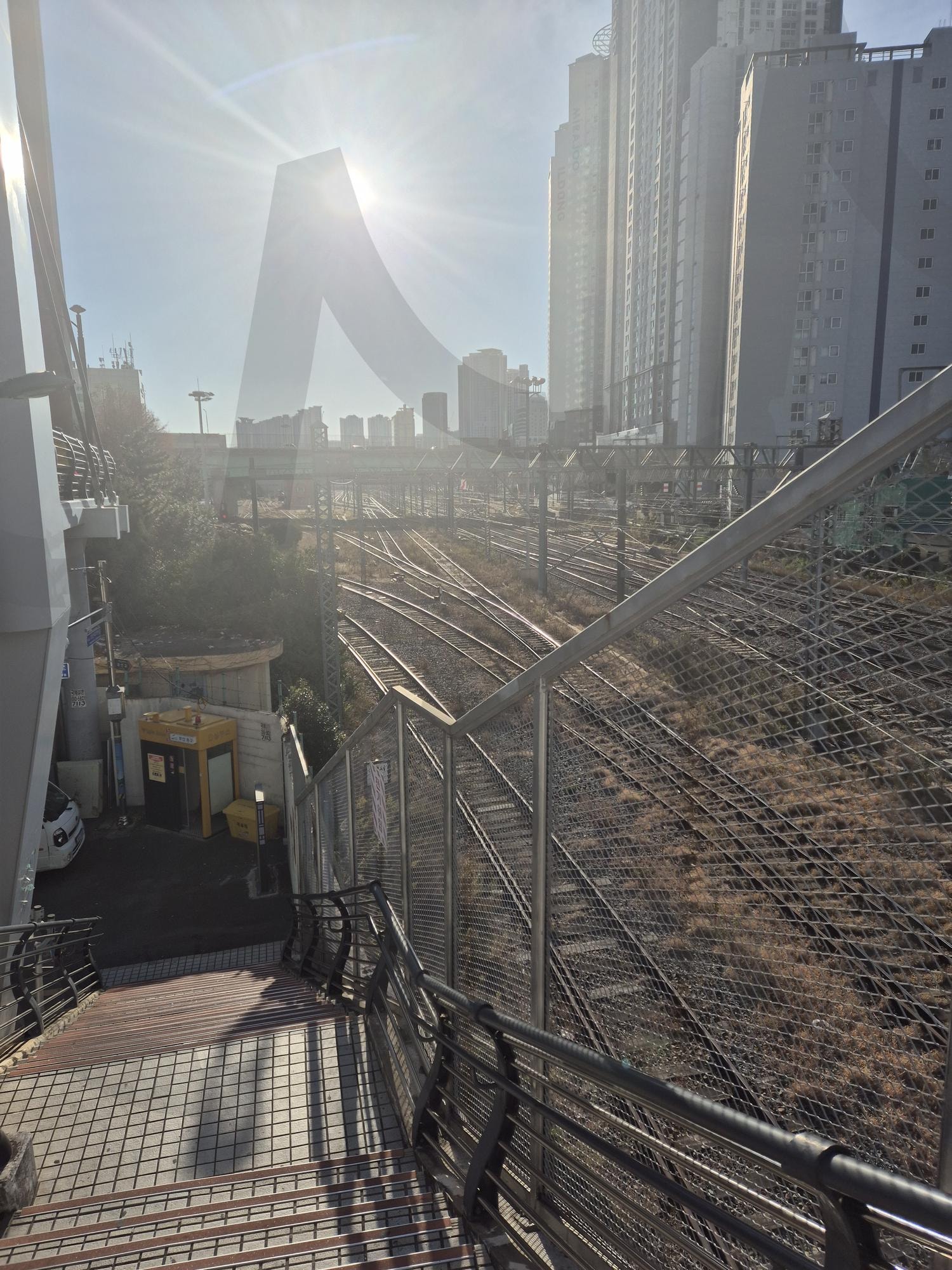 부산철도 | 철도, 좌천지하철역, 육교, 매축지마을, 영화촬영지, 부산, 부산역근처 | 스탠바이 STANDBUY 디지털 콘텐츠