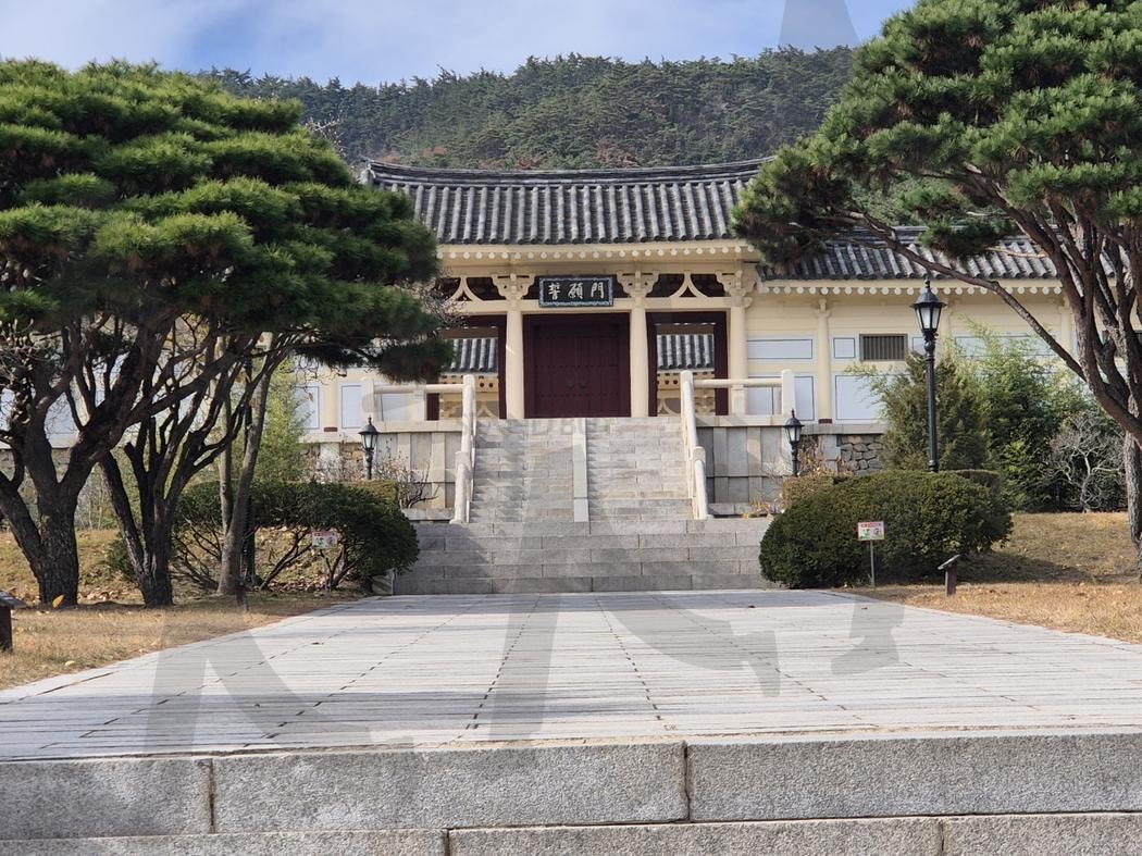 경주 통일전 | 경주, 태종무열왕, 문무대왕, 김유신, 신라, 경주유적지, 경주가볼만한곳, 역사, 통일신라, 통일전 | 스탠바이 STANDBUY 디지털 콘텐츠