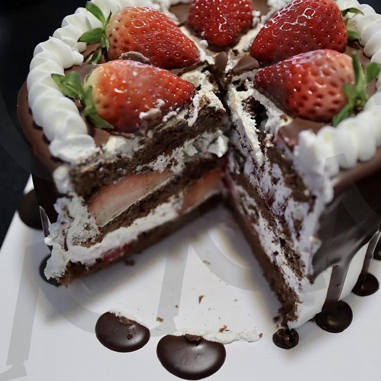 초코딸기케이크 | 딸기, 케이크, 겨울케이크, 케이크사진, 딸기케이크, 초코딸기케이크, cake, 혜원양과점 | 스탠바이 STANDBUY 디지털 콘텐츠