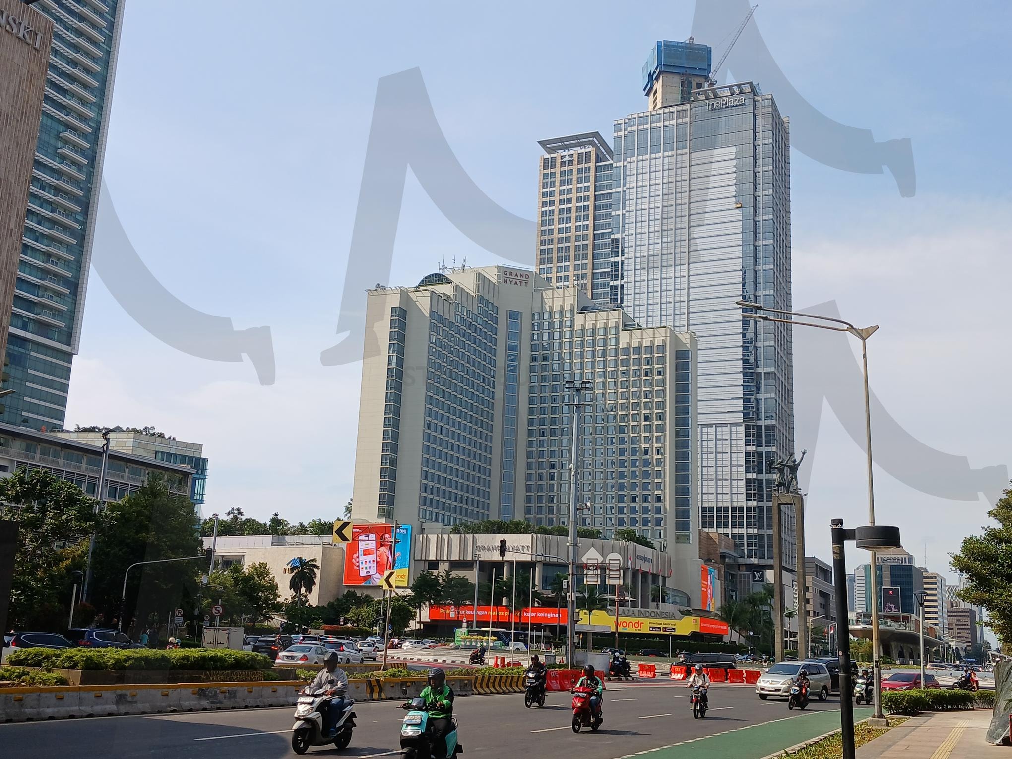 자카르타 그랜드하얏트 호텔 전경 | 인니 자카르타 그랜드 하얏트, 슬라맛 다탕, 인니 자카르타 방문, 인니 현지 사진 맛집, 인니 경제 현재 모습, 인니 마천루 | 스탠바이 STANDBUY 디지털 콘텐츠