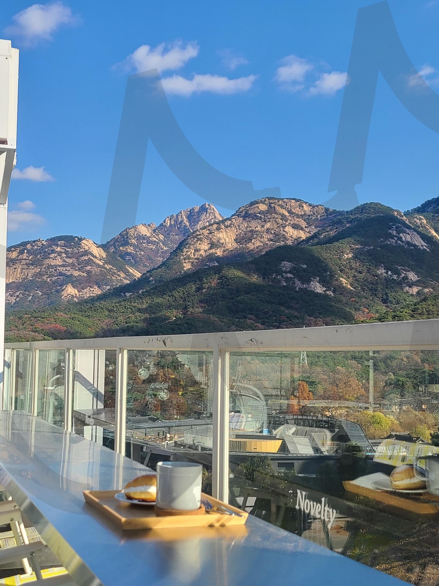 북한산 | 북한산, 단풍, 가을단풍, 카페, 북한산뷰카페, 카페노벨티, novelty | 스탠바이 STANDBUY 디지털 콘텐츠