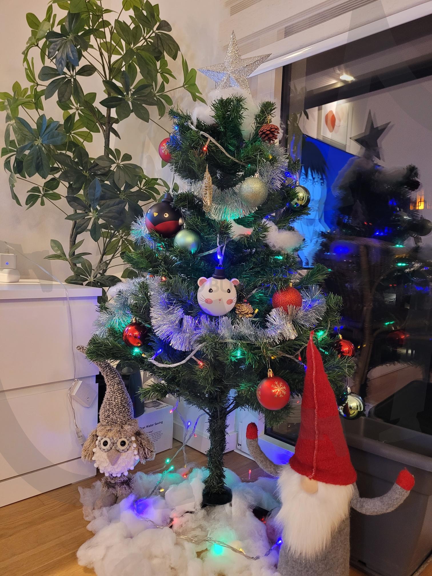 크리스마스 장식 | 크리스마스트리, 크리스마스장식, 크리스마스홈인테리어, 아늑한크리스마스장식, 따뜻한 | 스탠바이 STANDBUY 디지털 콘텐츠