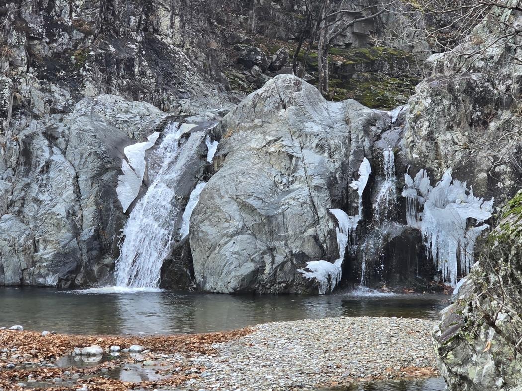 경북 포항시 송라면 내연산 등산로 폭포 | 경북 포항 내연산, 경북 포항 내연산 폭포, 경북 포항 내연산 상생폭포, 포항 내연산 상생폭포, 포항 내연산 겨울 폭포 | 스탠바이 STANDBUY 디지털 콘텐츠