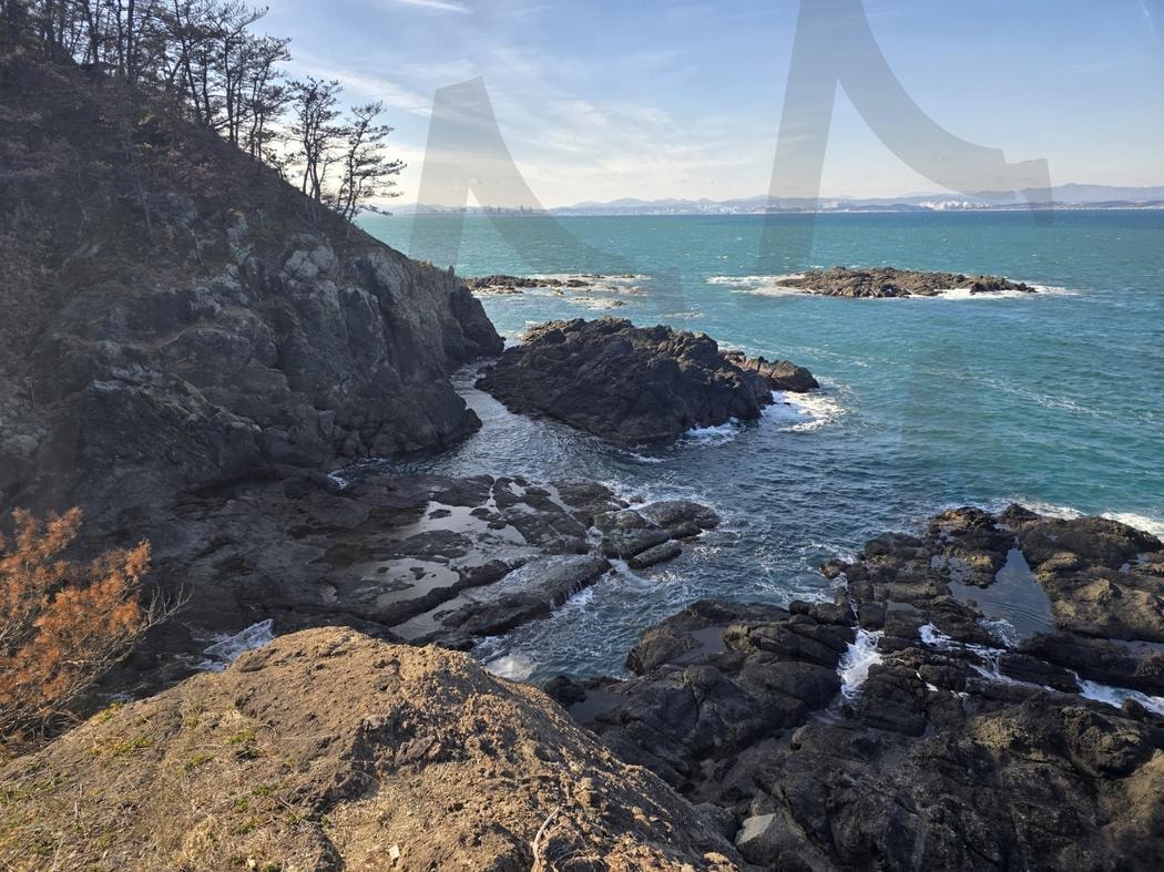 경북 포항시 남구 호미반도 해안둘레길 구룡소 전경 사진 | 포항 호미반도 해안둘레길, 포항 호미반도 해안둘레길 구룡소, 포항 호미반도 해안둘레길 대동배 구룡소, 동해안 포항 호미반도 해안둘레길 구룡소, 포항 호미반도 둘레길 구룡소, 호미반도 해안둘레길 구룡소 | 스탠바이 STANDBUY 디지털 콘텐츠