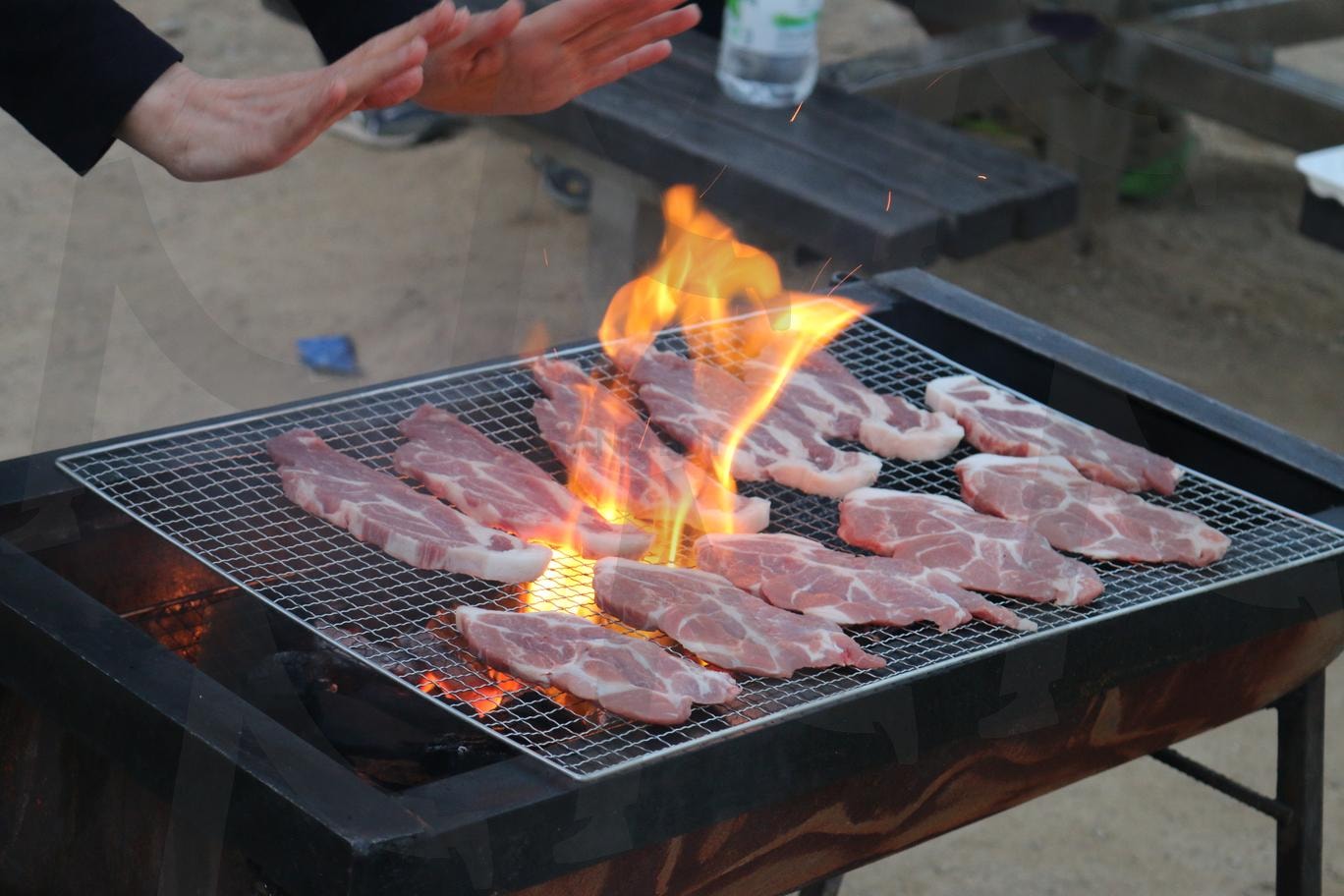 바비큐 | 난지캠핑장, 바비큐파티, 고기굽기, 캠핑장, 난지도 | 스탠바이 STANDBUY 디지털 콘텐츠