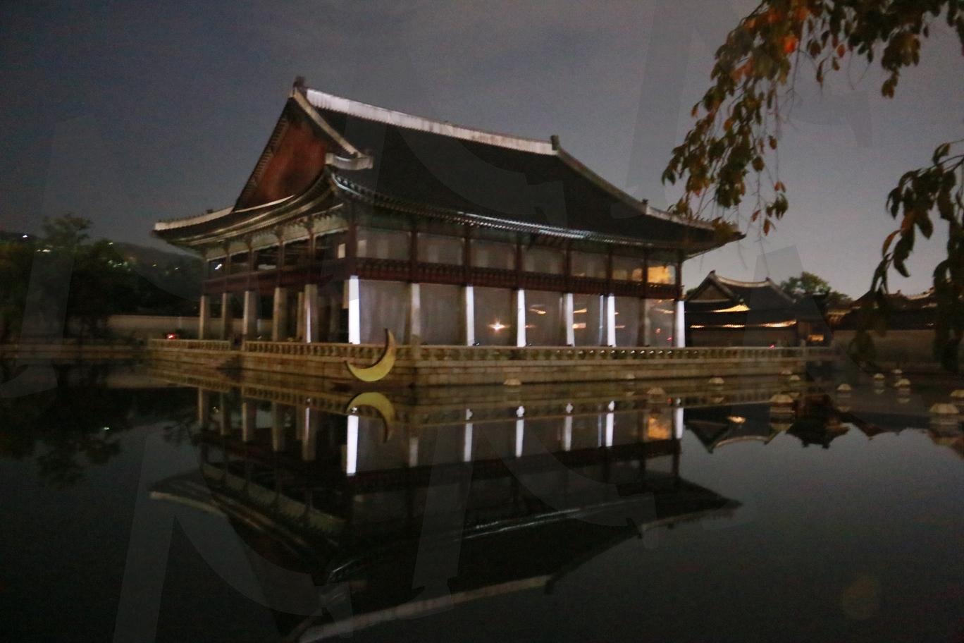 경복궁 야간2 | 경복궁역, 시청역, 궁, 경복궁, 야간개장 | 스탠바이 STANDBUY 디지털 콘텐츠