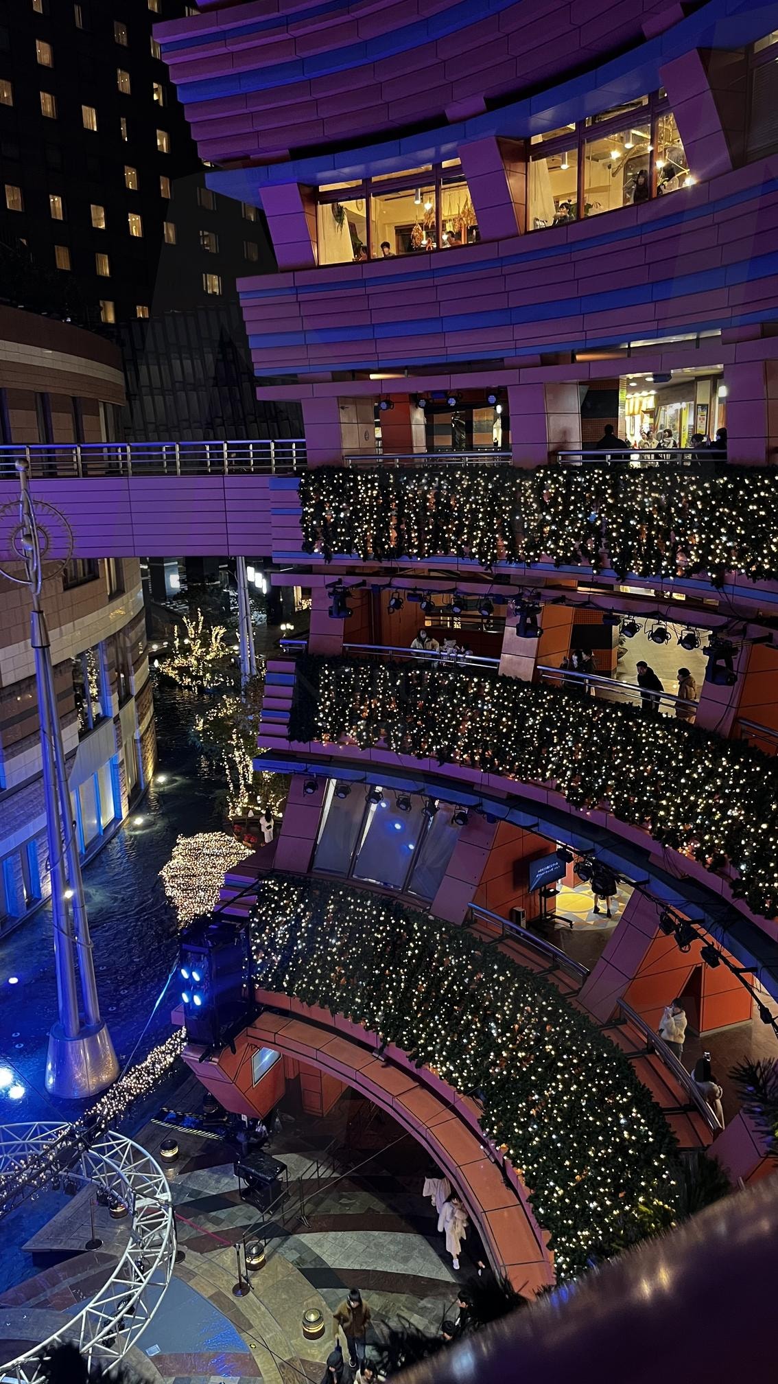 후쿠오카 캐널시티 | 캐널시티, 빛, 건물, 사람들, 트리, 불빛, 야경, 아름다운, 조명 | 스탠바이 STANDBUY 디지털 콘텐츠