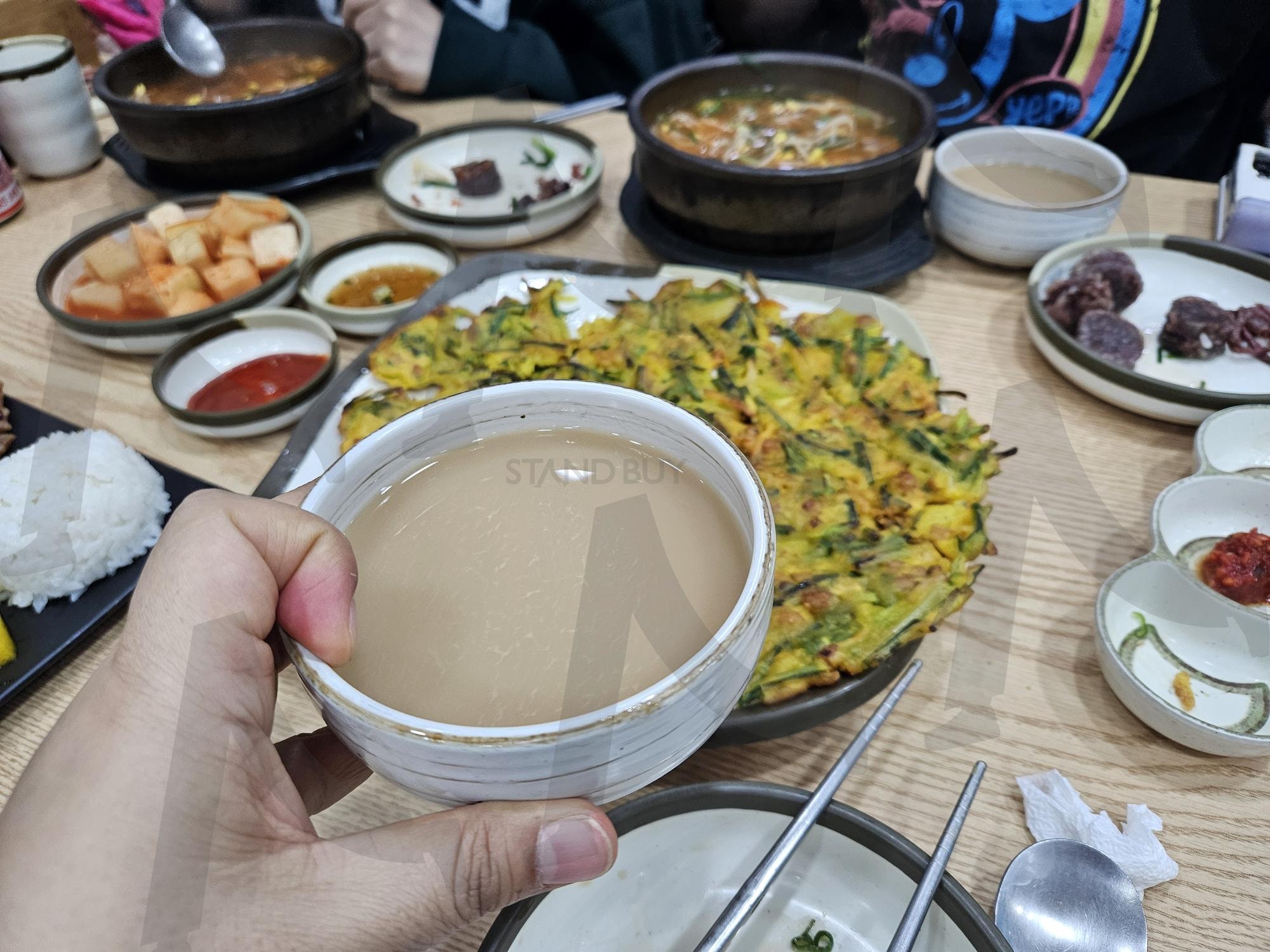 동동주에 파전 | 동동주, 해물파전, 막걸리, 파전, 부추전, 야채전 | 스탠바이 STANDBUY 디지털 콘텐츠