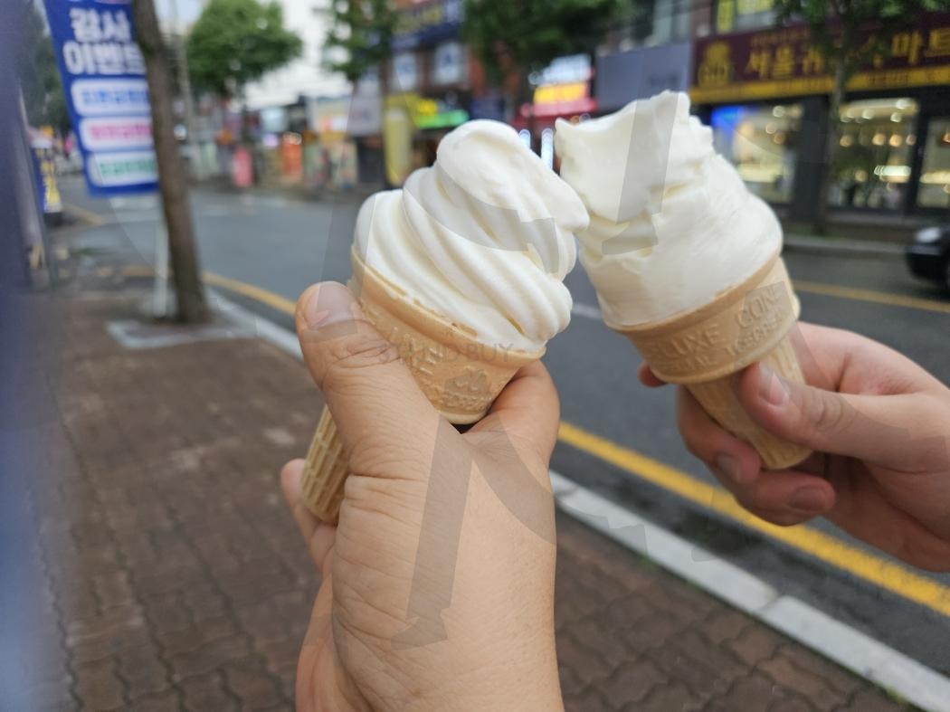 싸고 맛있는 롯데리아 소프트콘 | softcorn, lotteria, 롯데리아, 소프트콘, 아이스크림 | 스탠바이 STANDBUY 디지털 콘텐츠