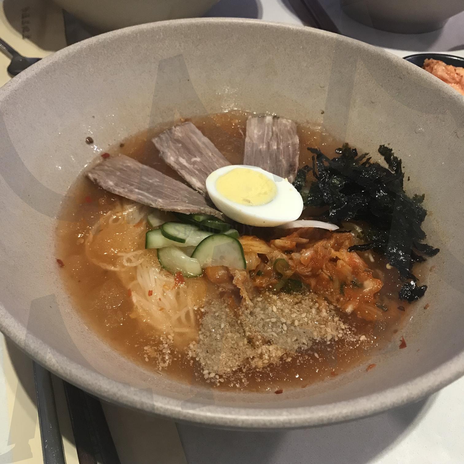 김치말이국수 | 인천공항, 국수, 김치, 식사, 공항 | 스탠바이 STANDBUY 디지털 콘텐츠