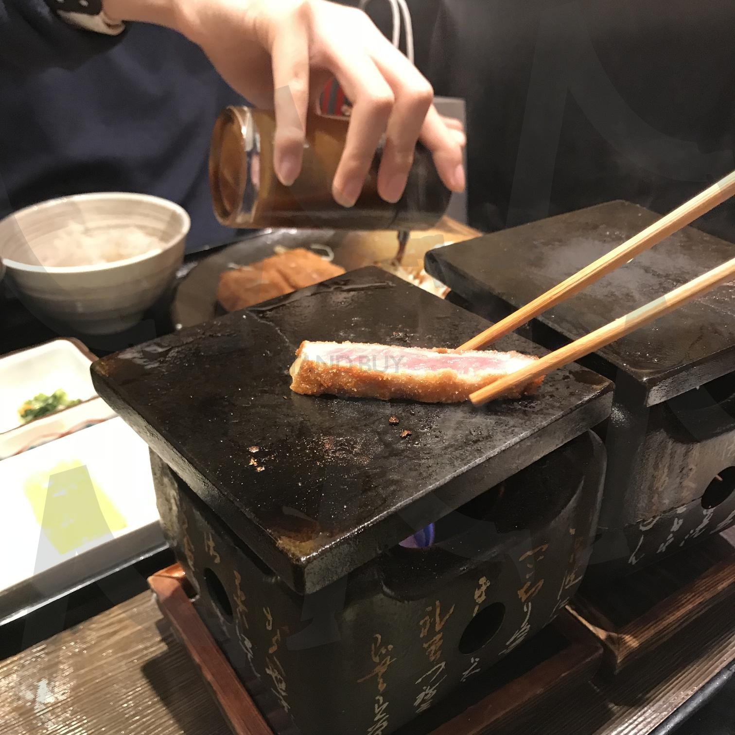 규카츠 굽기 | 돈까스, 규카츠, 일본, 도쿄, 맛집, 식사 | 스탠바이 STANDBUY 디지털 콘텐츠