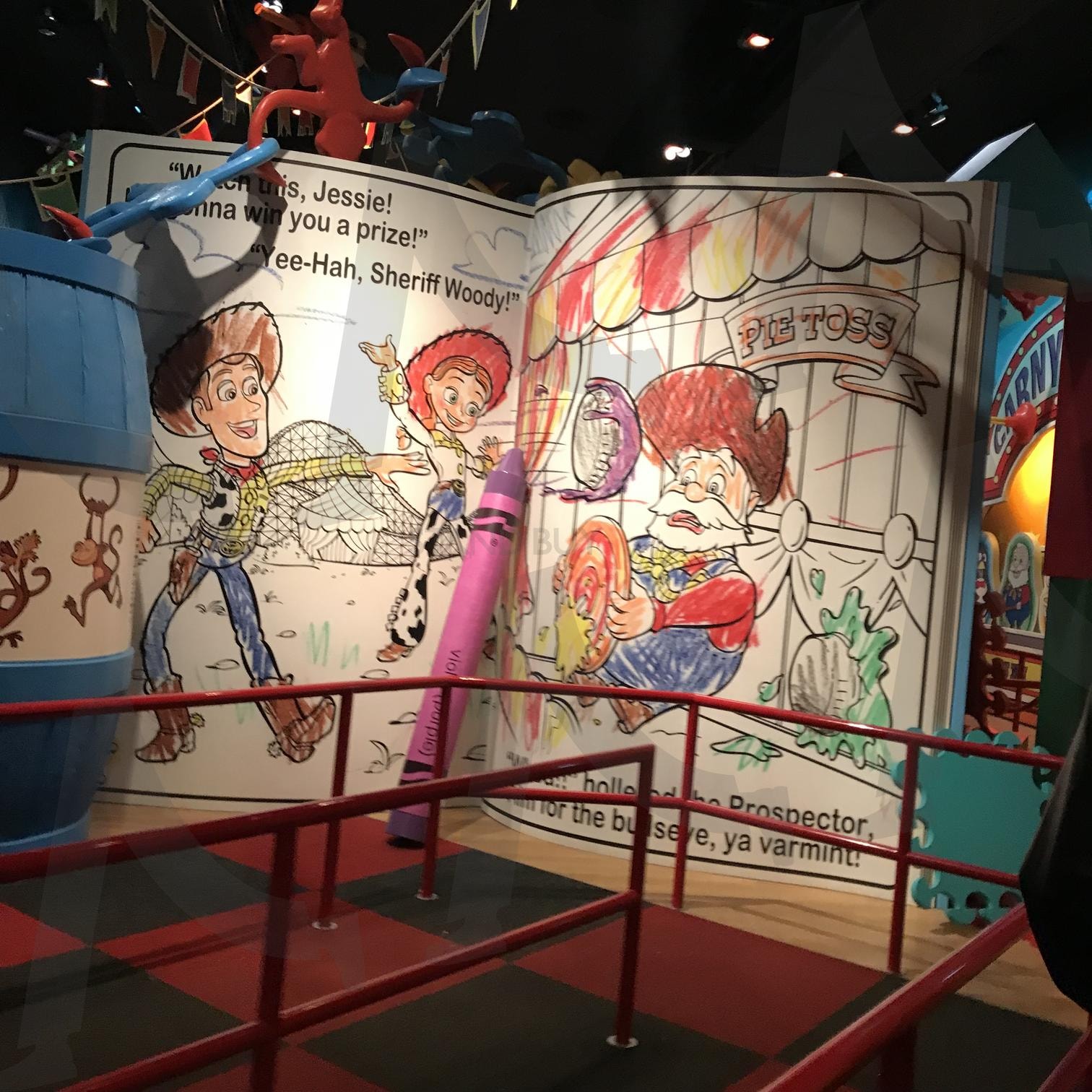 토이스토리 내부 | 우디, 토이스토리, 도쿄, 일본, 디즈니씨 | 스탠바이 STANDBUY 디지털 콘텐츠