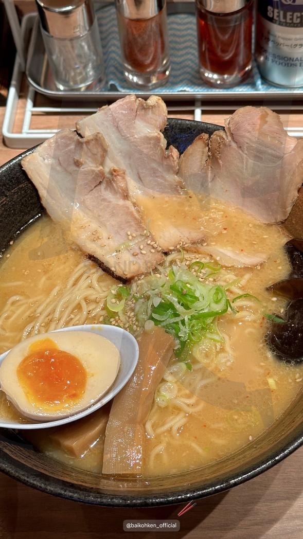 일본 돈코츠 라멘(순한 맛) | 일본라멘, 돈코츠라멘, 일본여행, 여행사진, 감성사진, 음식사진, 요리사진, 인스타배경화면, 인스타스토리, 아이폰14, 아이폰배경화면 | 스탠바이 STANDBUY 디지털 콘텐츠