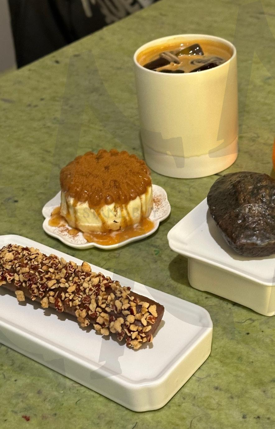 강남 무원카페 | 무원카페, 강남역, 역삼역, 디저트, 고궁, 고전, 모나카, 아이스크림, 약과, 양갱, 아메리카노, 카페, 맛집, 인스타배경, 인스타맛집, 아이폰사진 | 스탠바이 STANDBUY 디지털 콘텐츠