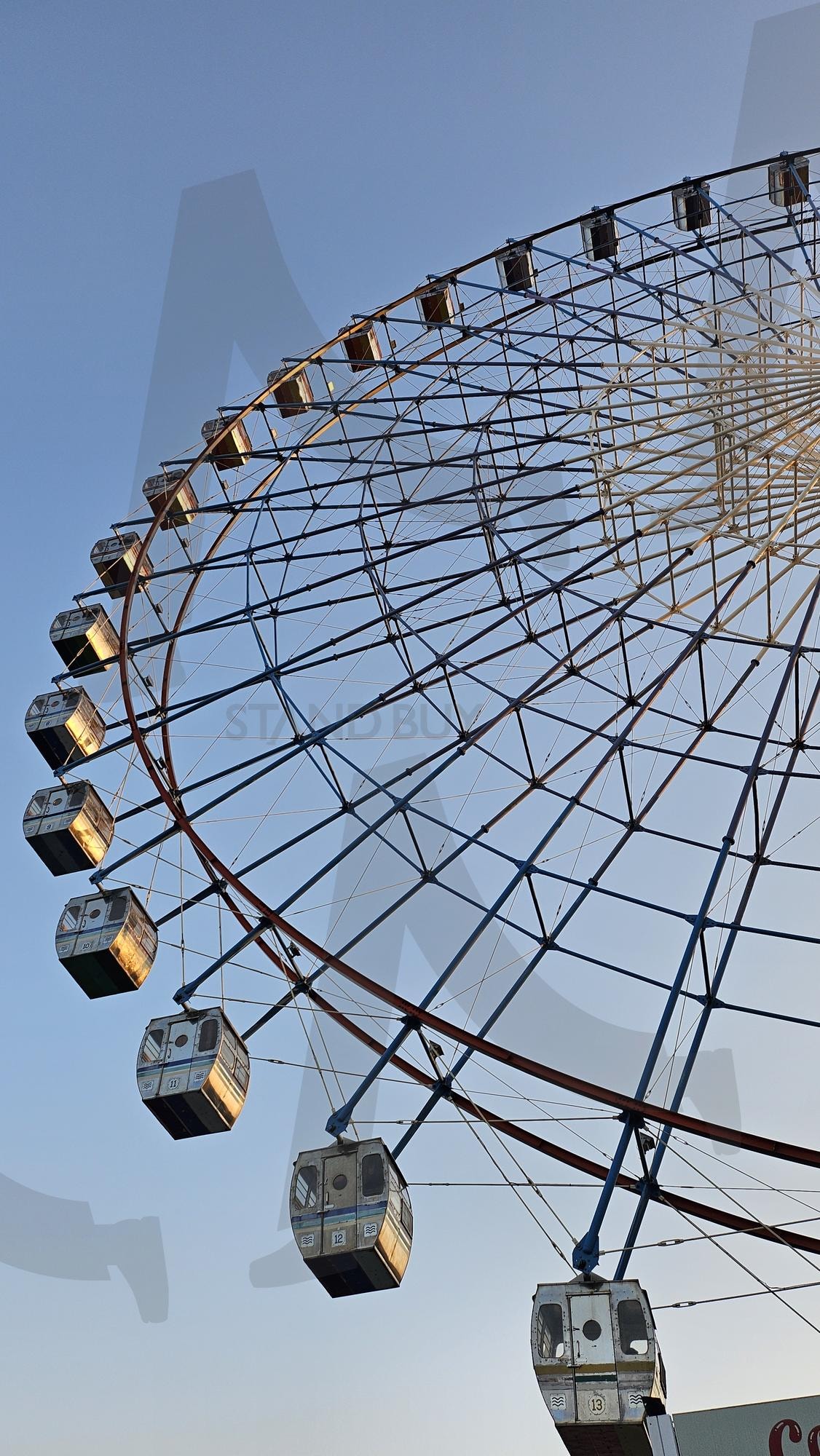 작은 놀이공원의 관람차 | 놀이공원, 관람차, 노을, 추억, 하늘 | 스탠바이 STANDBUY 디지털 콘텐츠