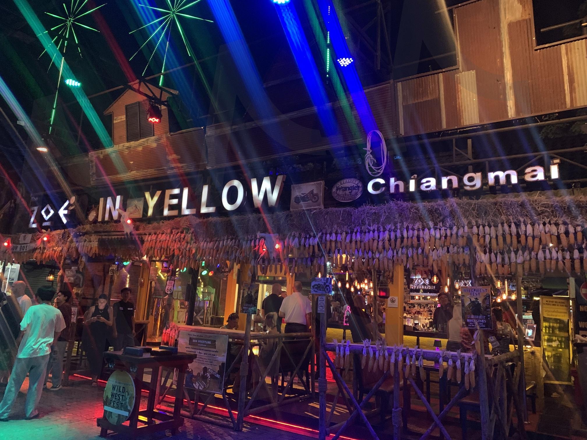 치앙마이 zoe in yellow | 조인옐로우, 치앙마이, 조인예로우치앙마이, 치앙마이클럽, 치앙마이핫플 | 스탠바이 STANDBUY 디지털 콘텐츠