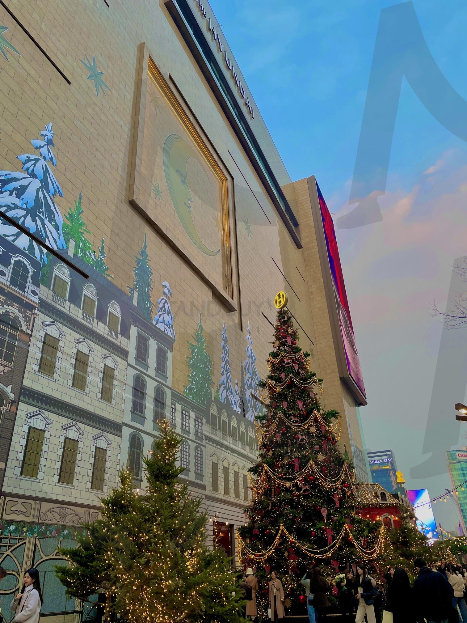 코엑스 강남 더현대 크리스마스 마켓 | 더현대, 크리스마스, 서울, 강남, 트리, 크리스마스마켓, 코엑스 | 스탠바이 STANDBUY 디지털 콘텐츠