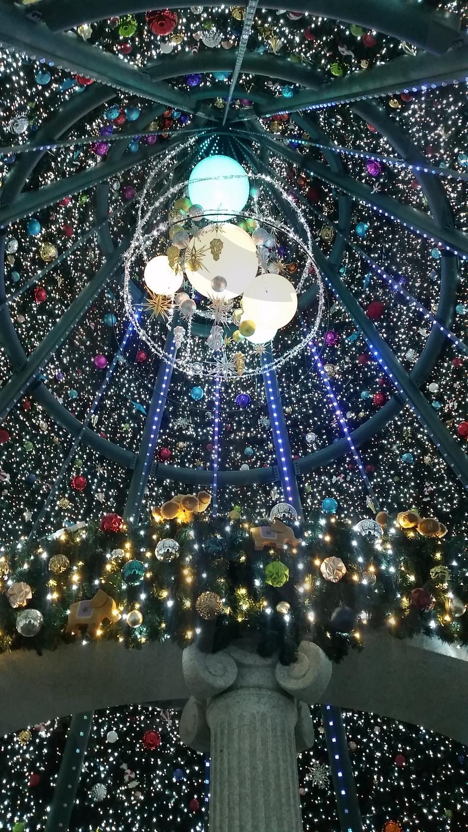 조명 장식 | 놀이동산, 겨울여행, 조명, 장식, 에버랜드 | 스탠바이 STANDBUY 디지털 콘텐츠