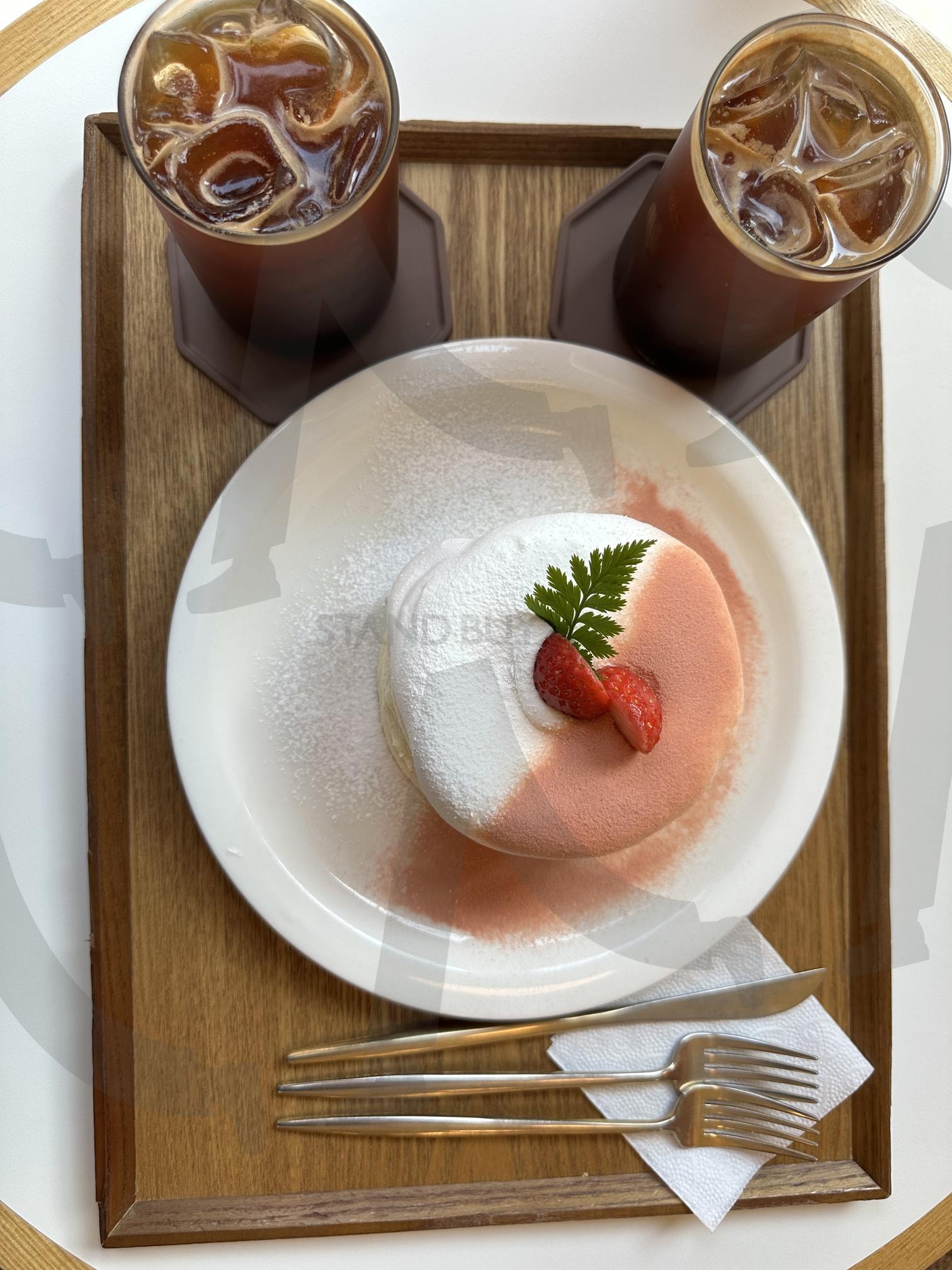 퐁실퐁실수플레 | 서울, 카페, 분위기맛집, 수플레, 커피, 아아, 아메리카노, 딸기수플레, 감성, 킴스튜디오 | 스탠바이 STANDBUY 디지털 콘텐츠